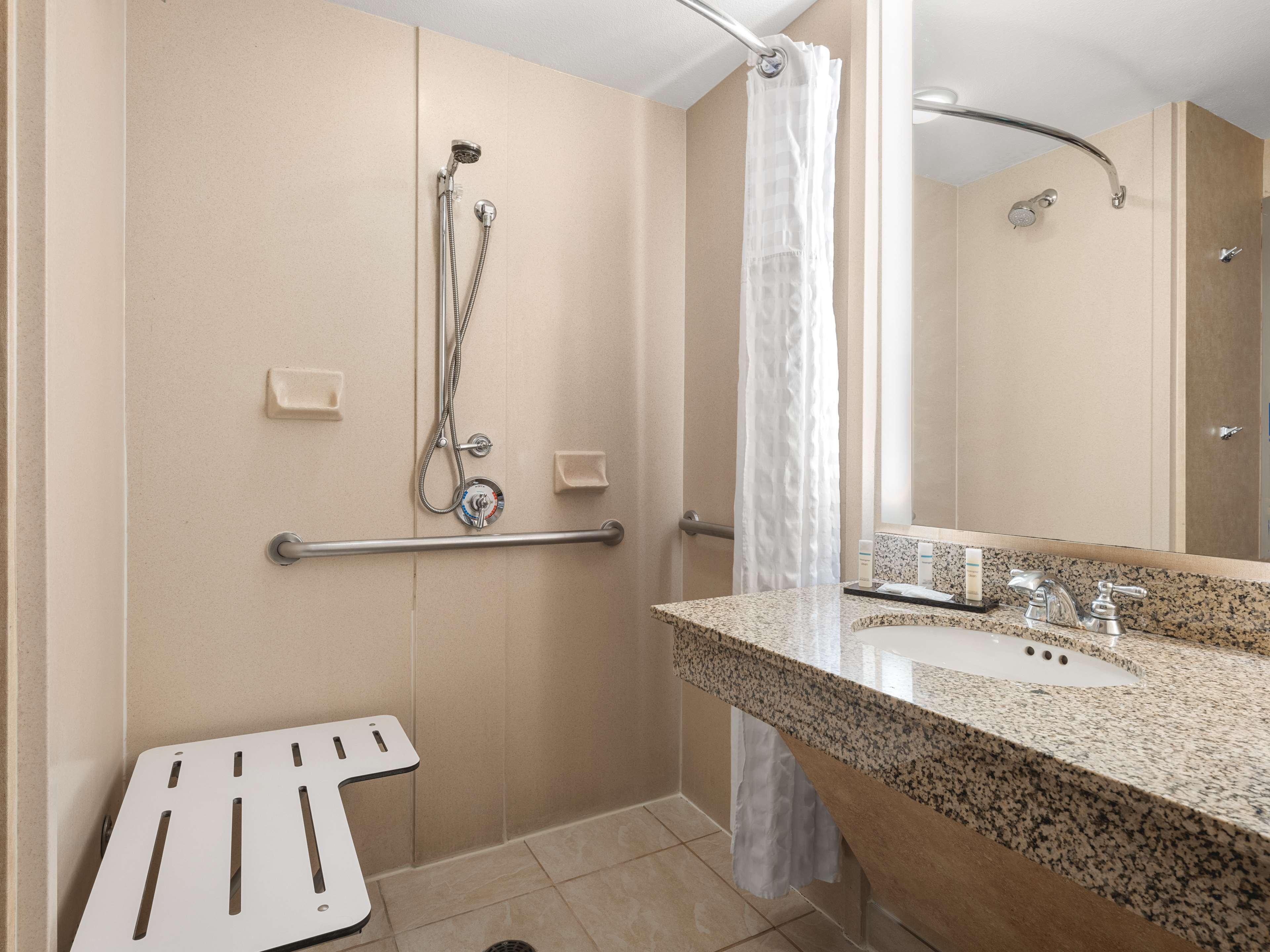 Suite Two Queen Beds