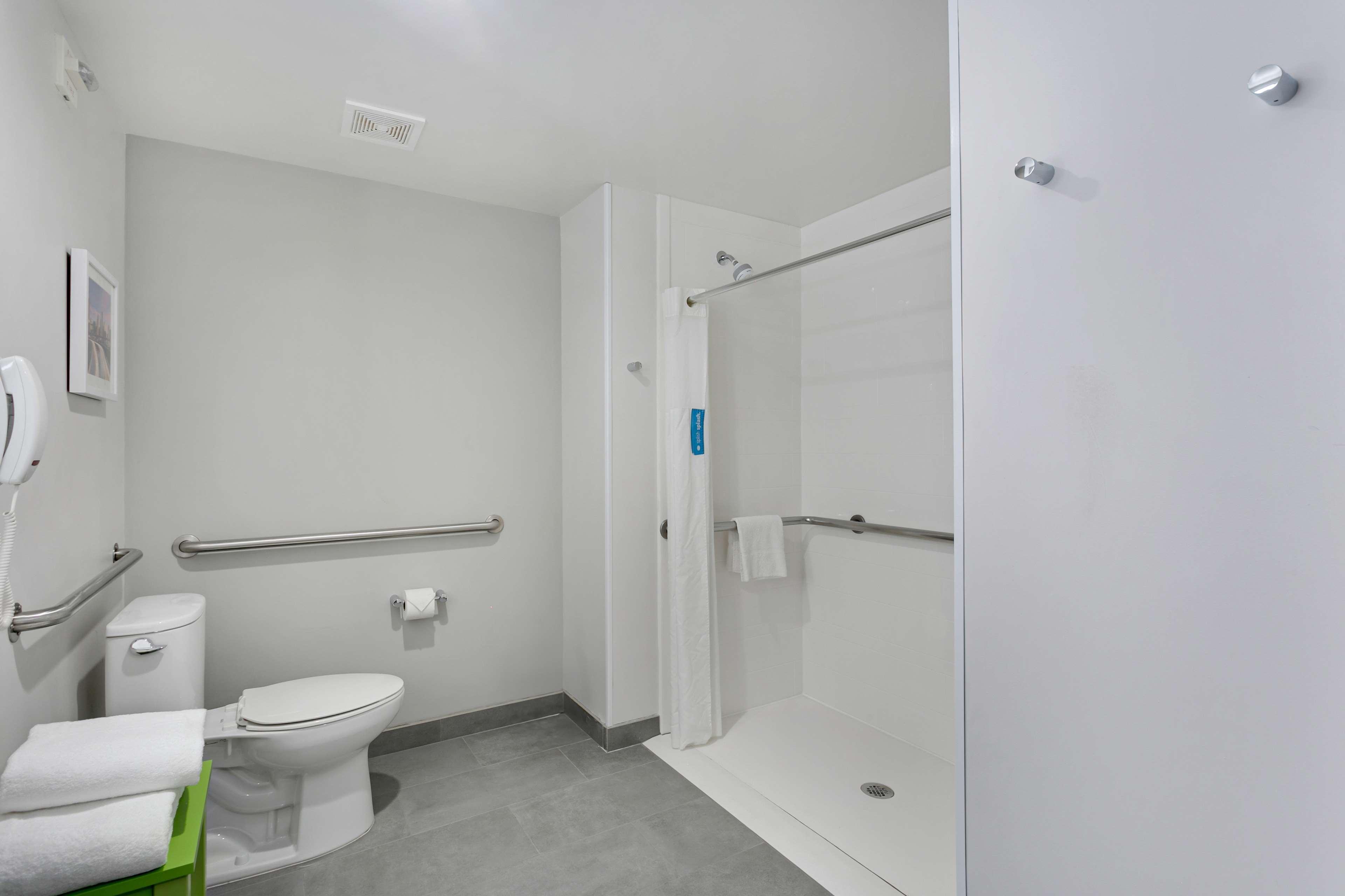 Double King Bed Non Smoking