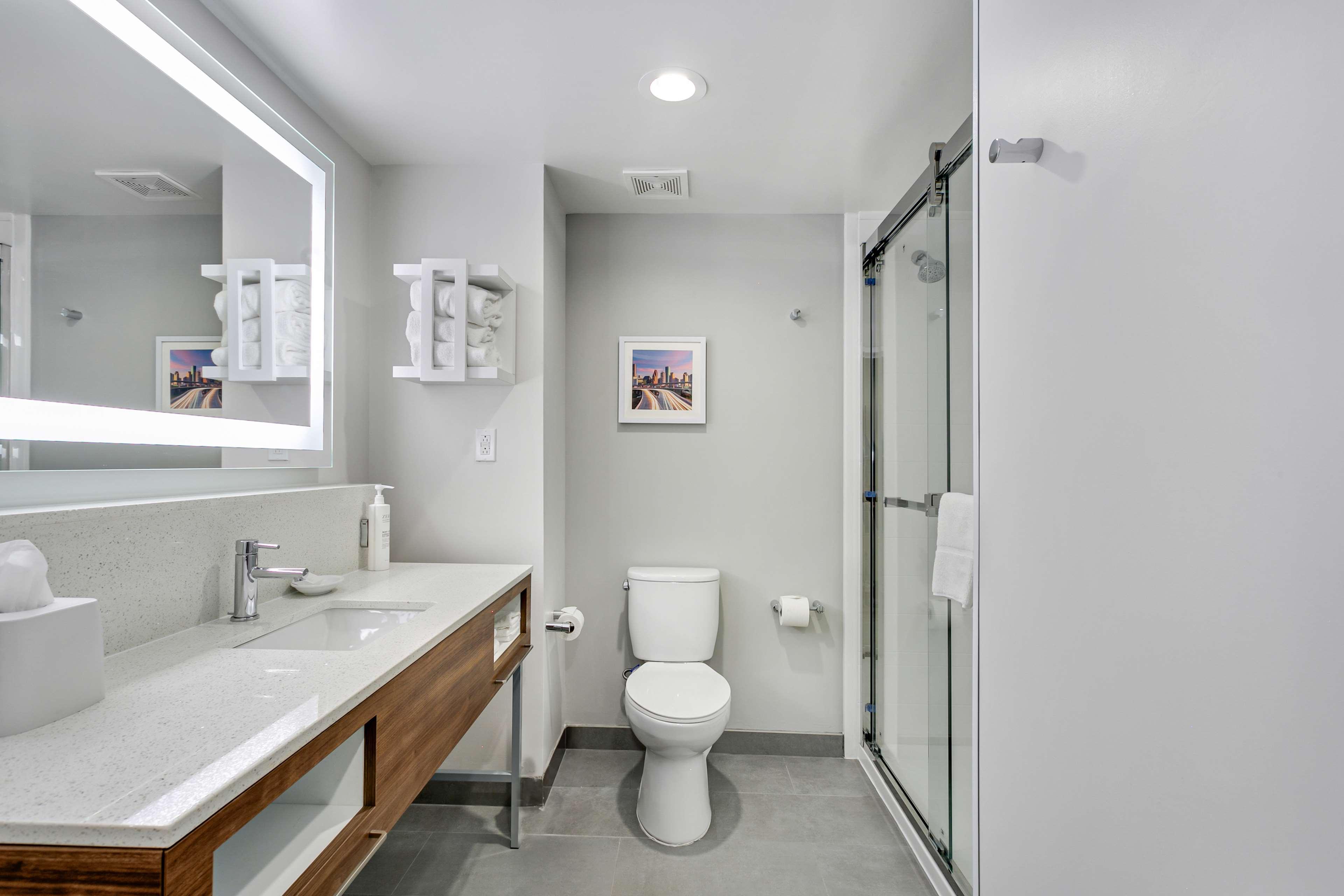 Studio King Bed Non Smoking