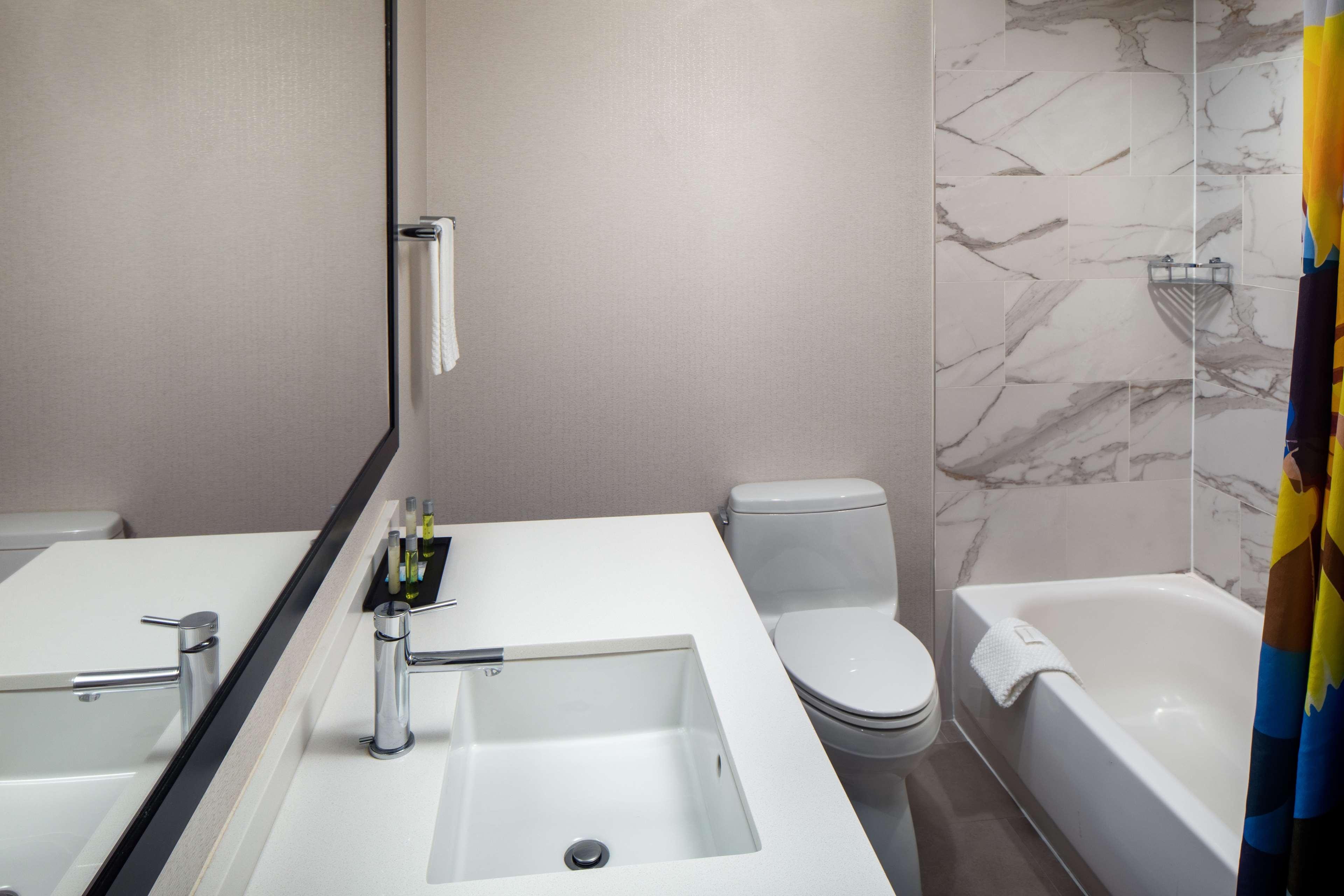 Double Deluxe King Bed