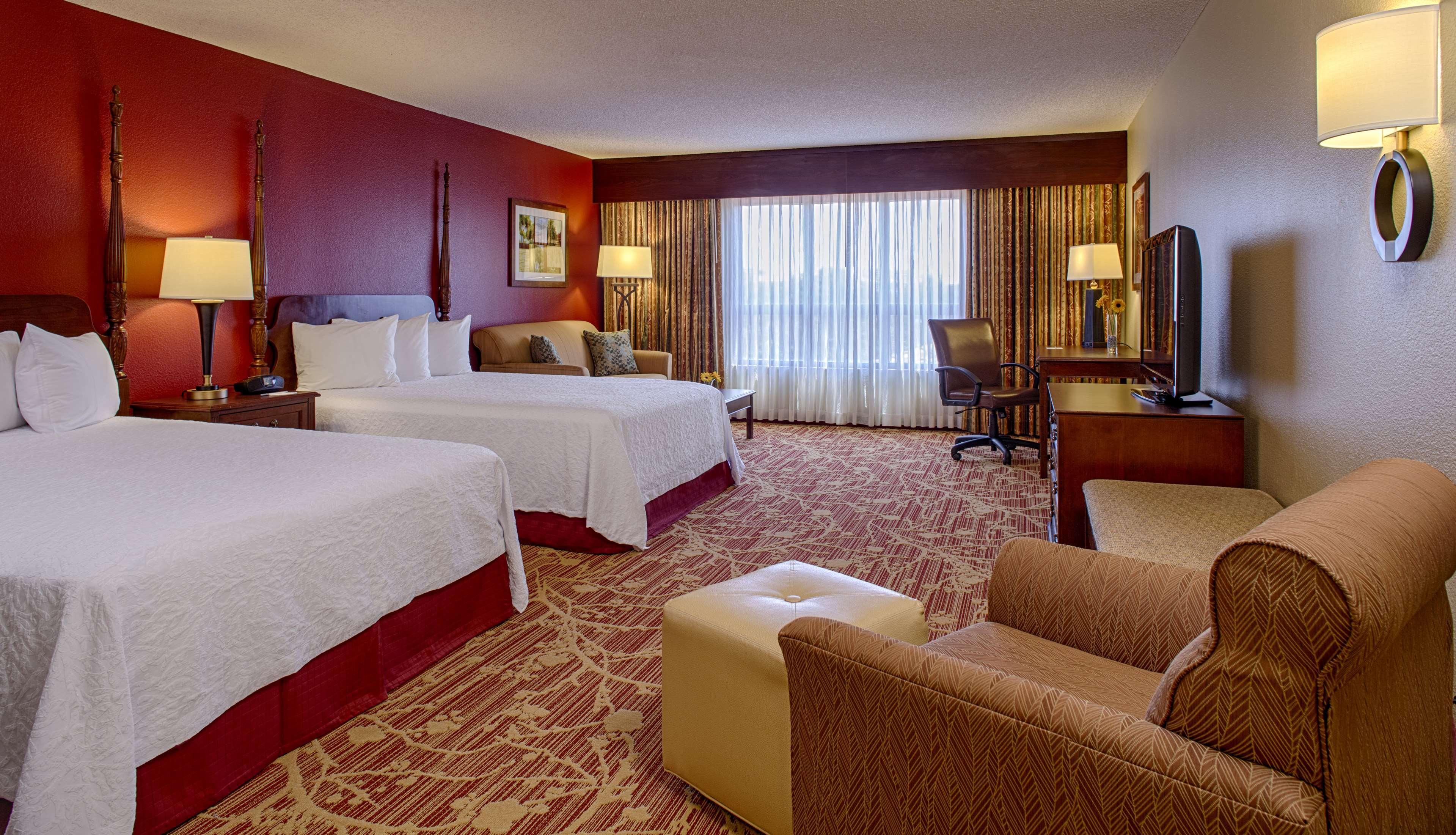 Studio Two Queen Beds