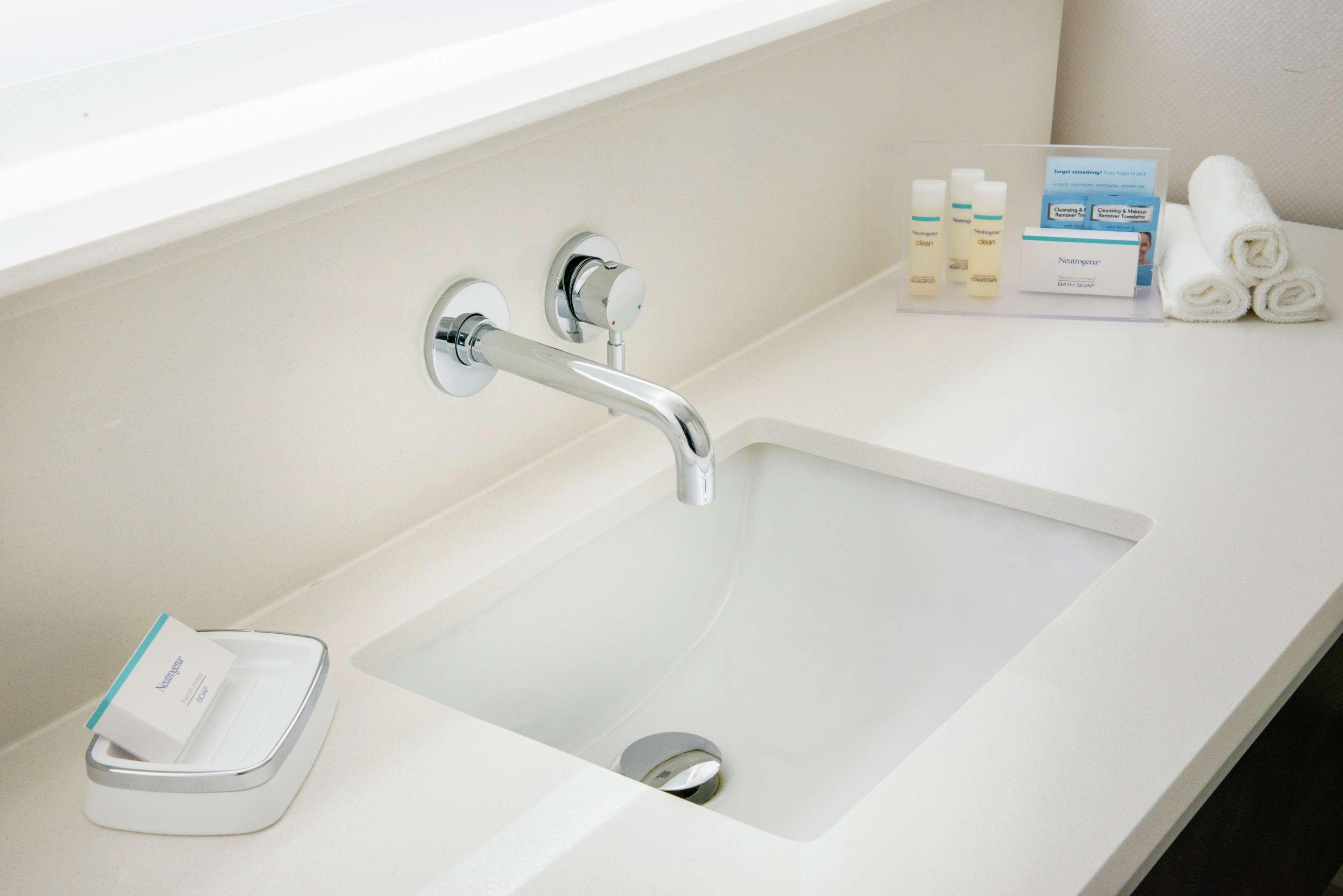 Studio Two Queen Beds