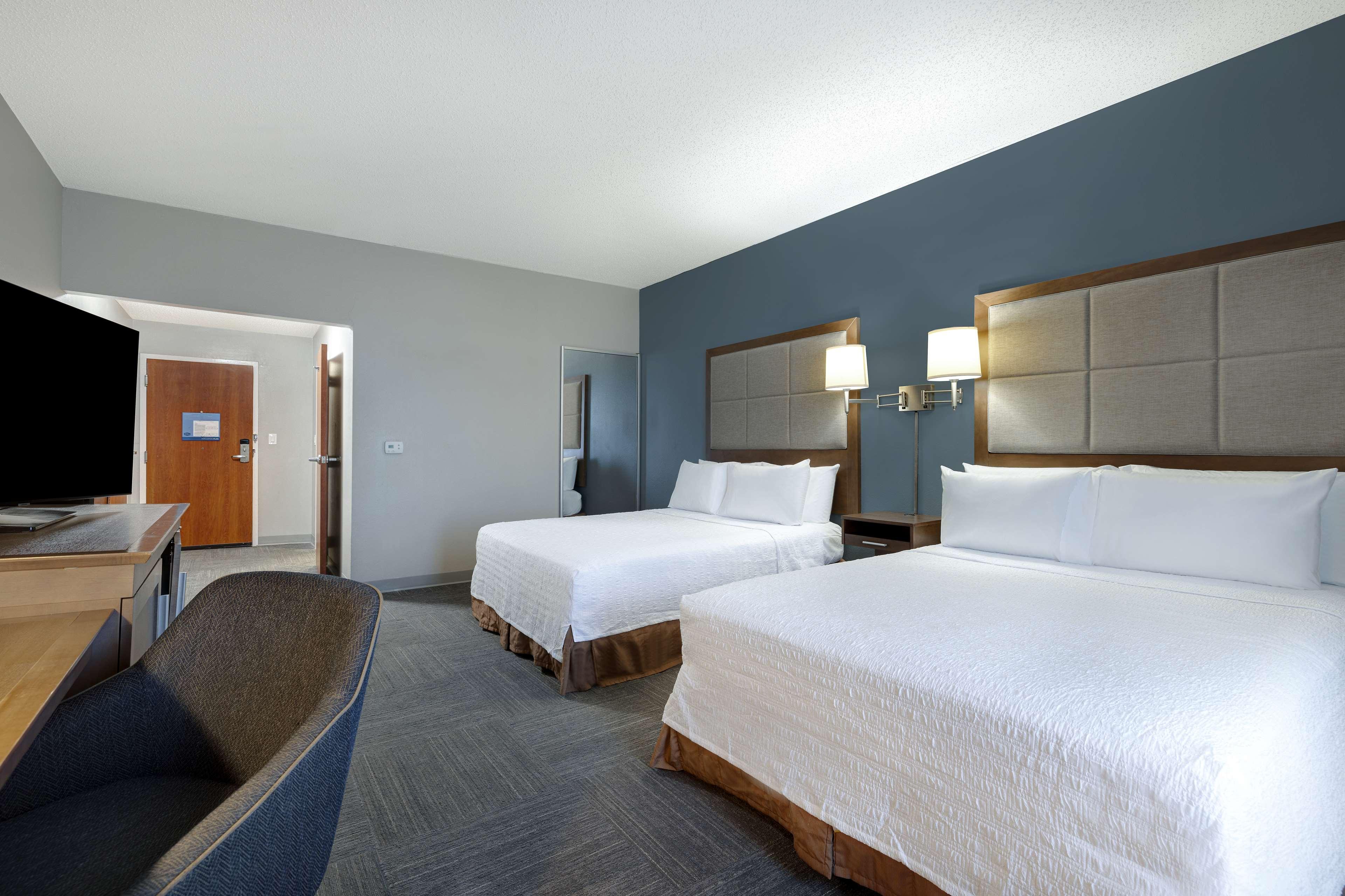 Double Two Queen Beds Non Smoking