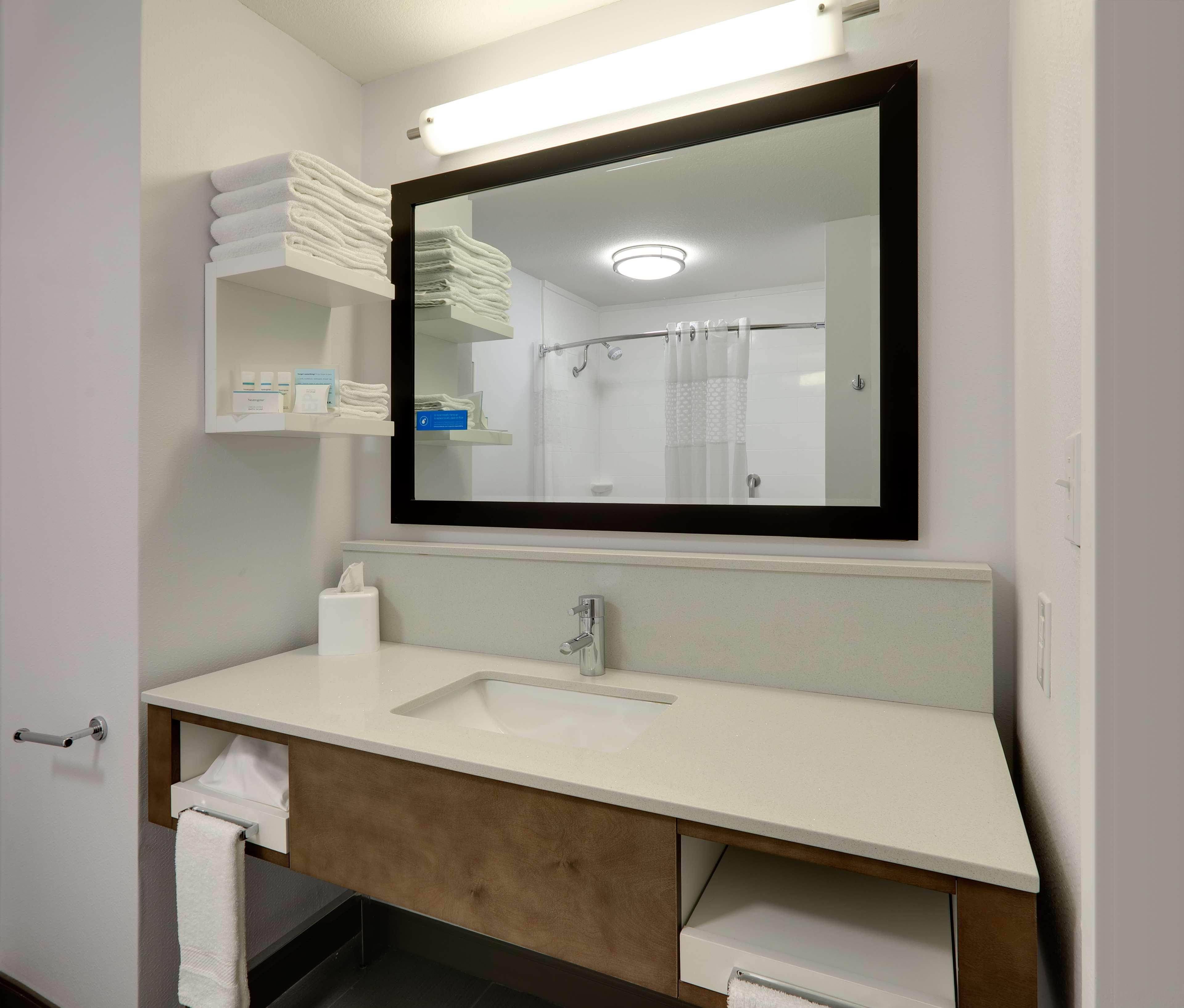 Double King Bed Non Smoking