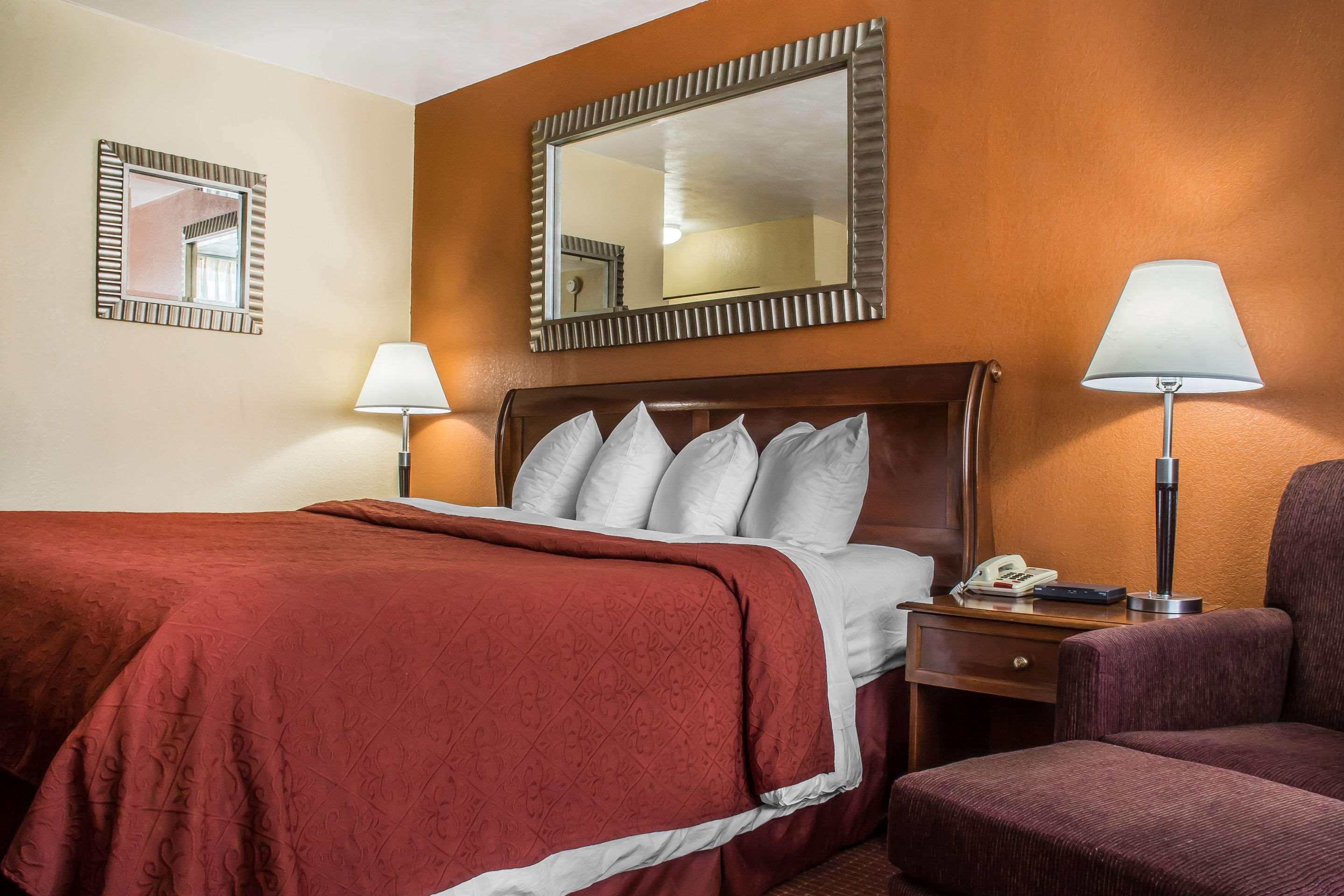 Double King Bed Non Smoking