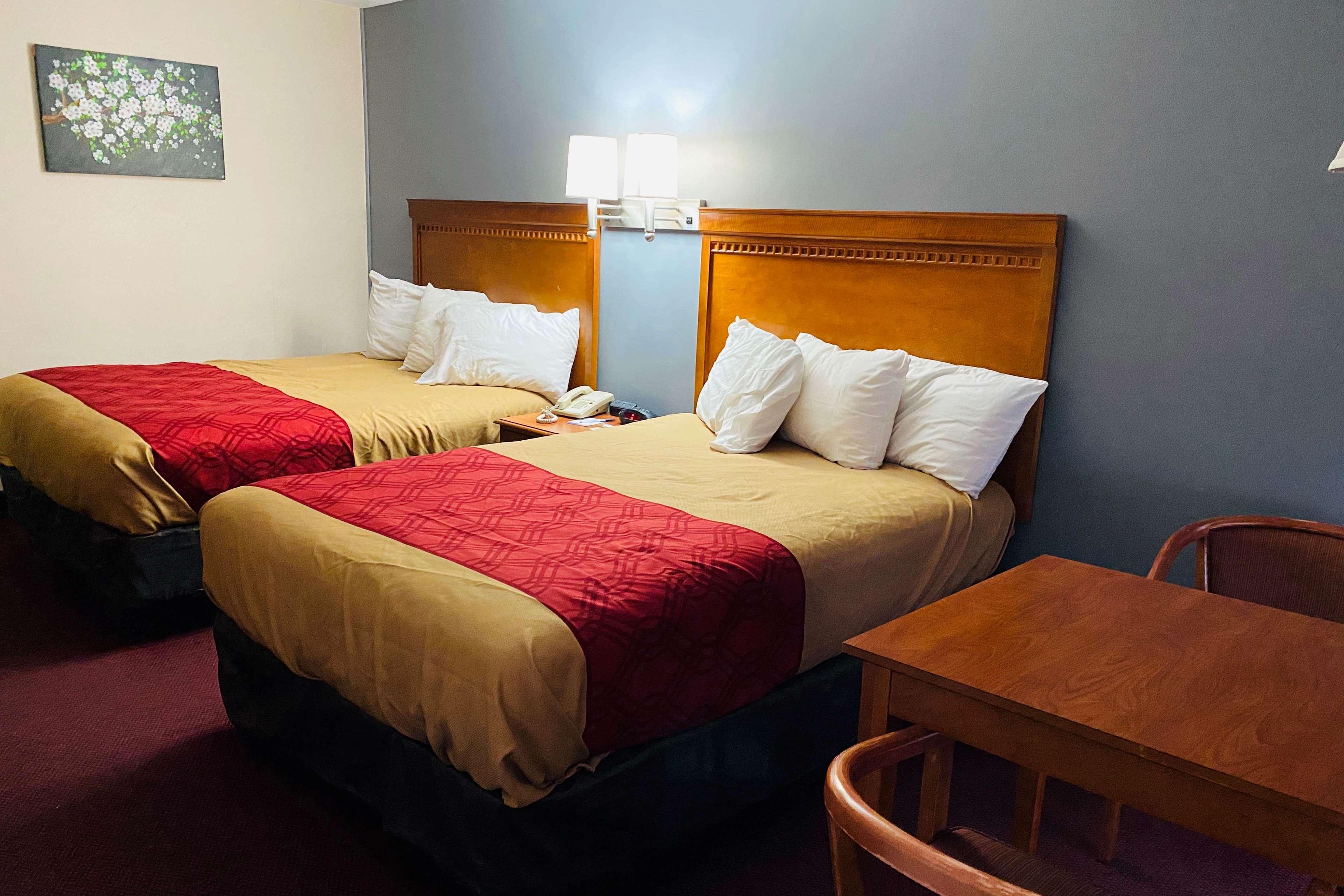 Suite Two Queen Beds