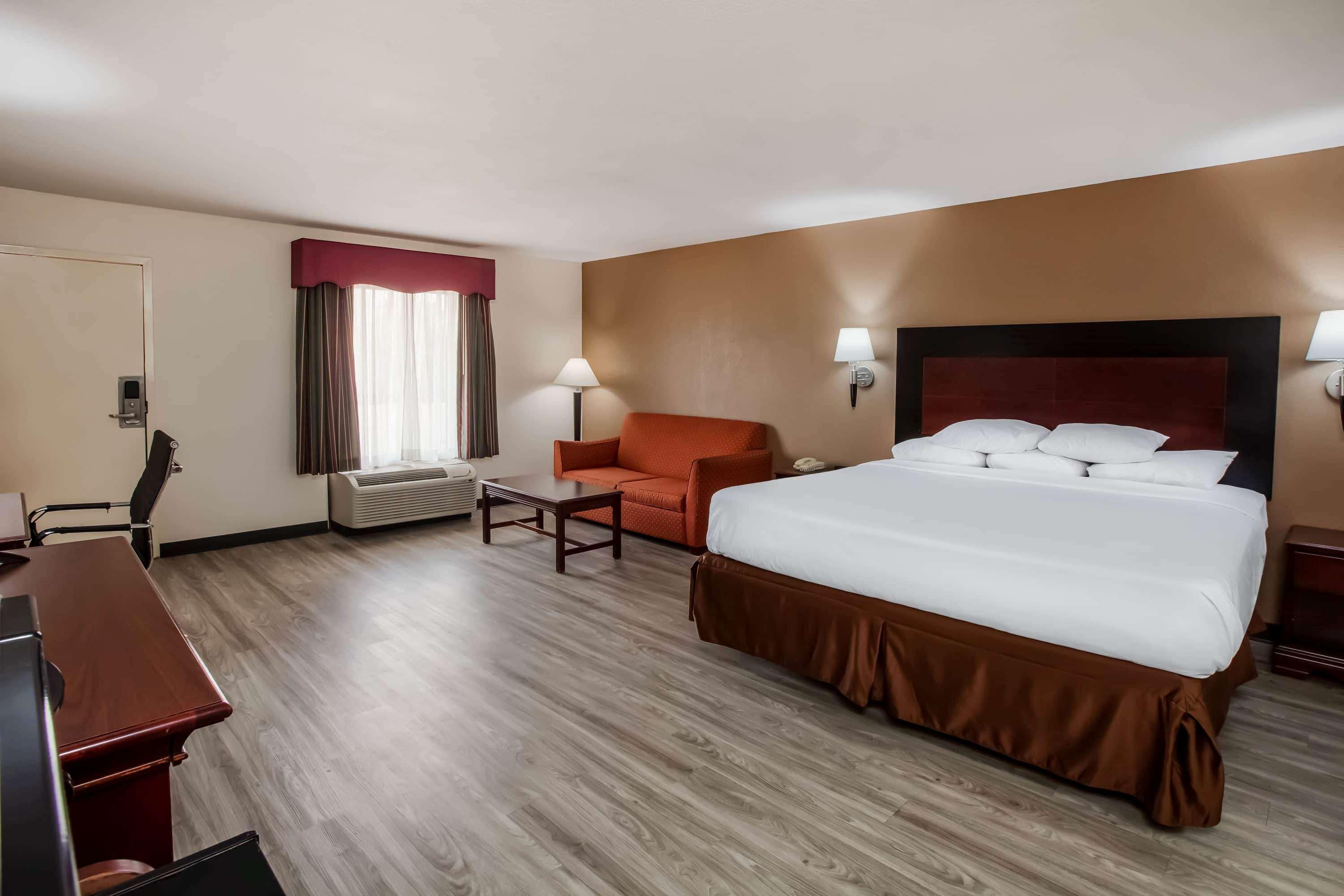 Studio King Bed Non Smoking