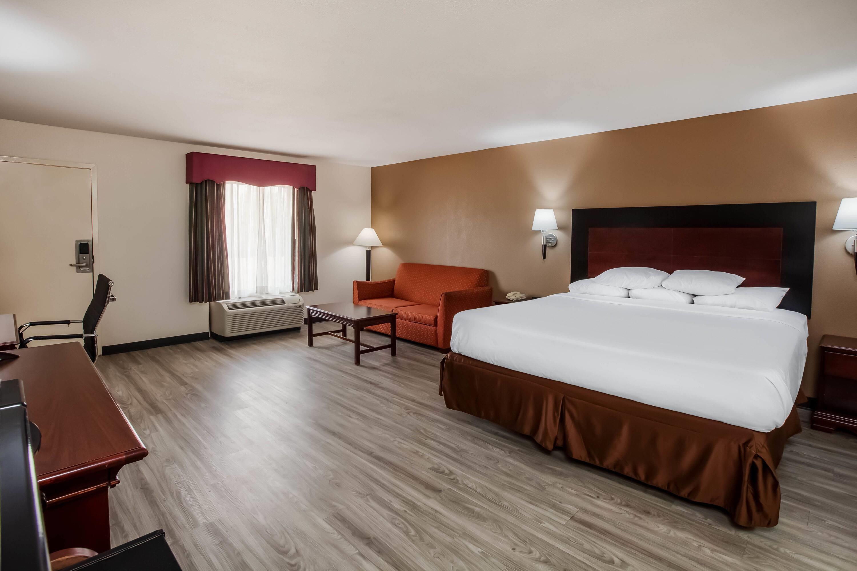 Studio King Bed Non Smoking