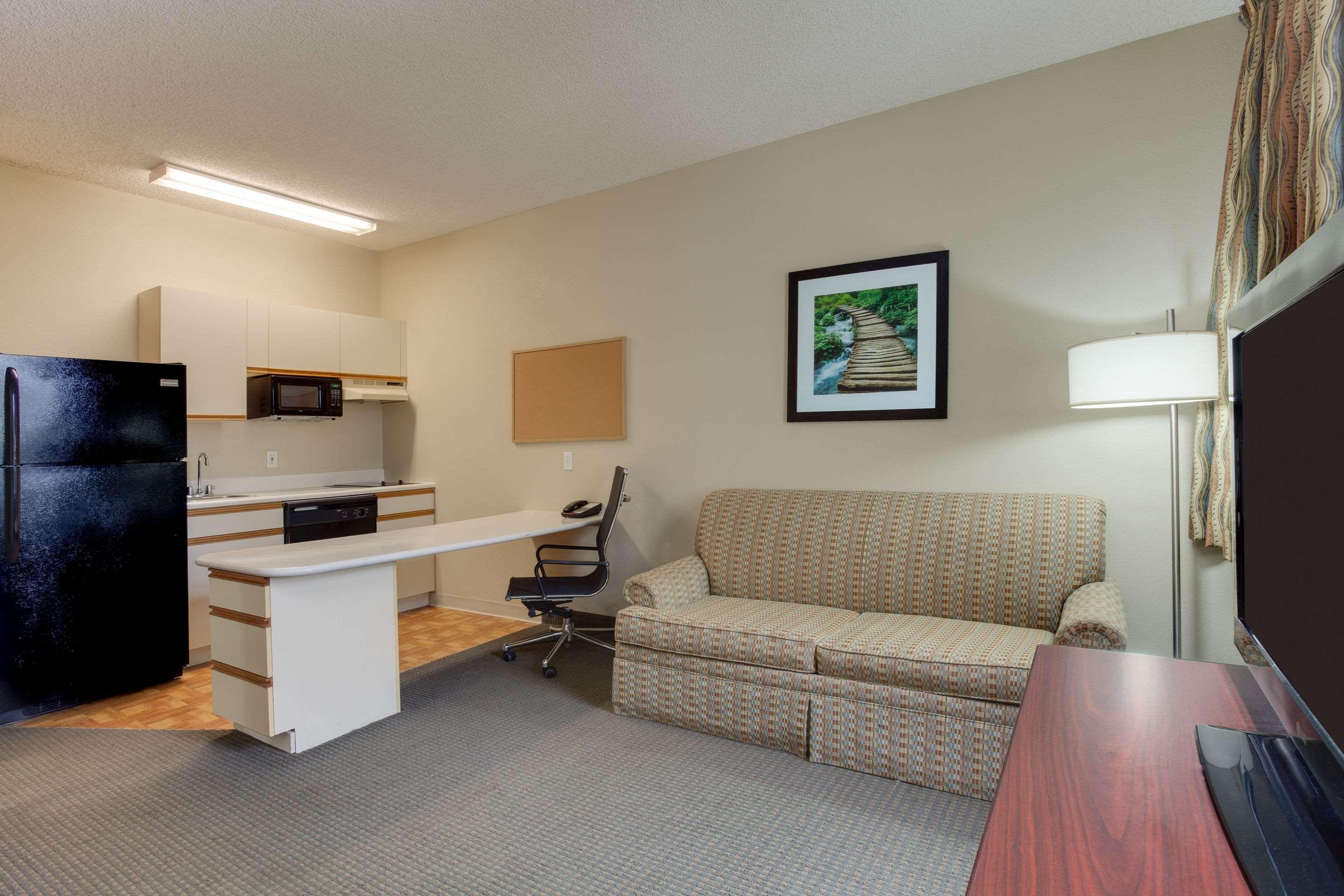 Suite Queen Size Bed