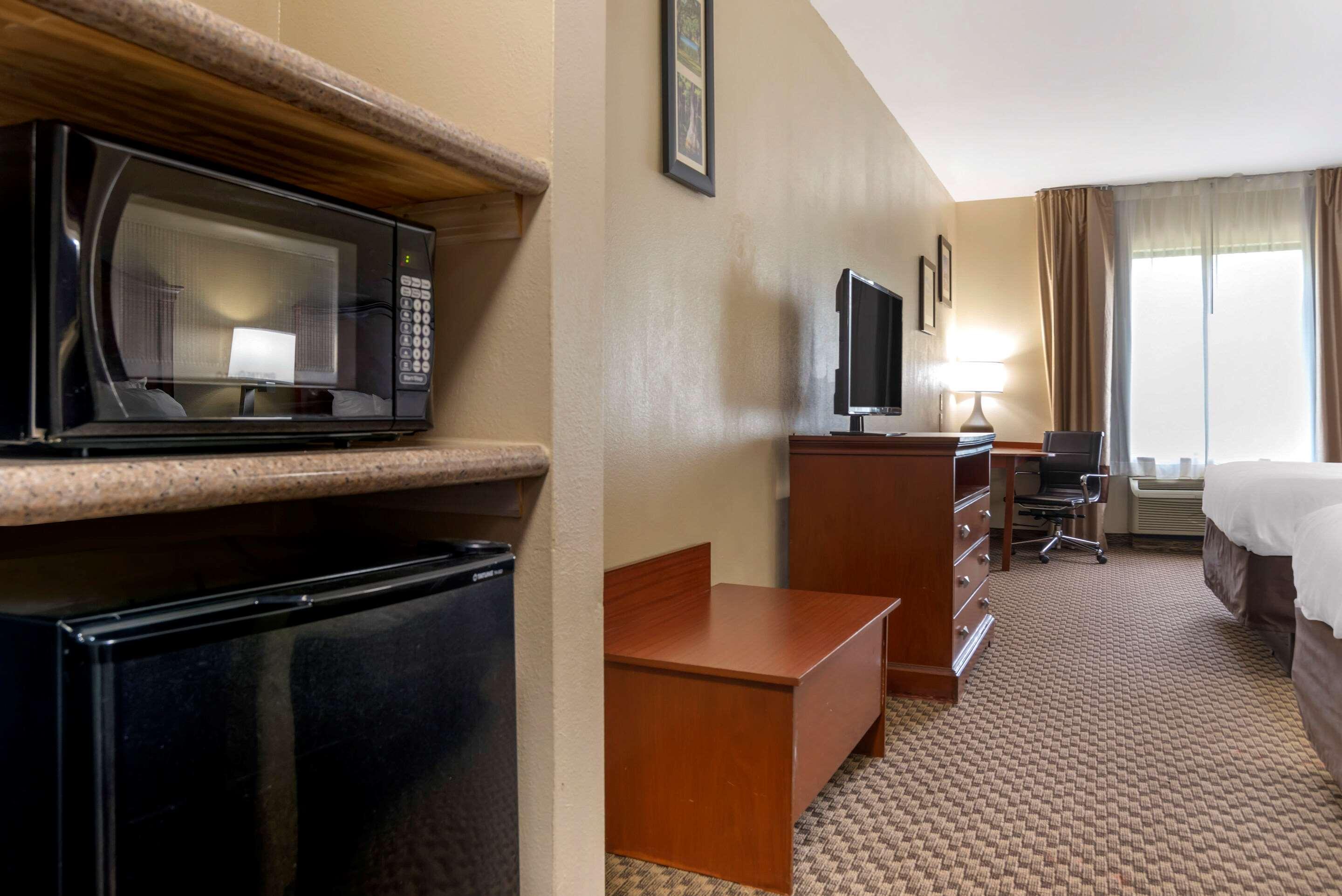 Quadruple Non Smoking