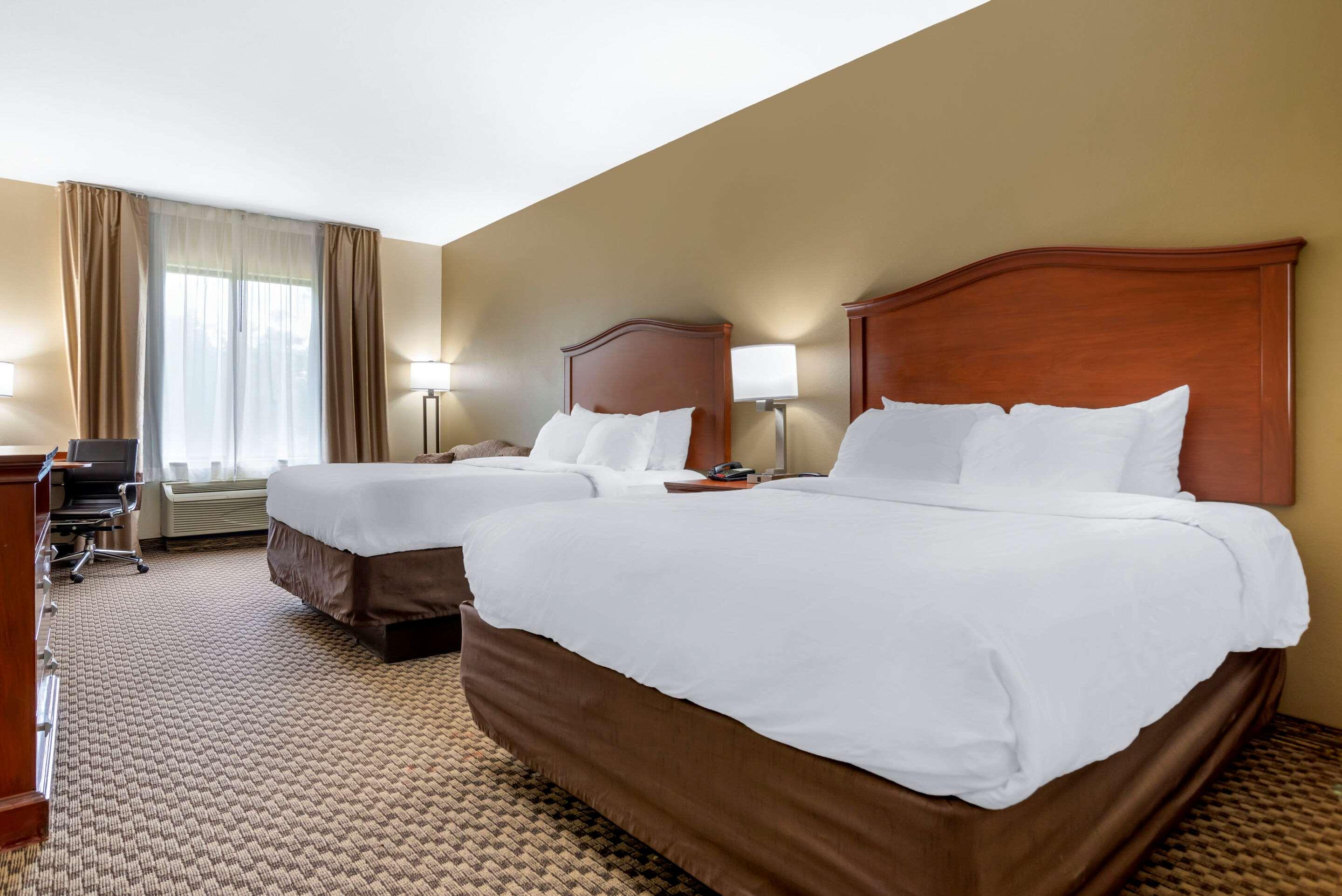 Quadruple Non Smoking