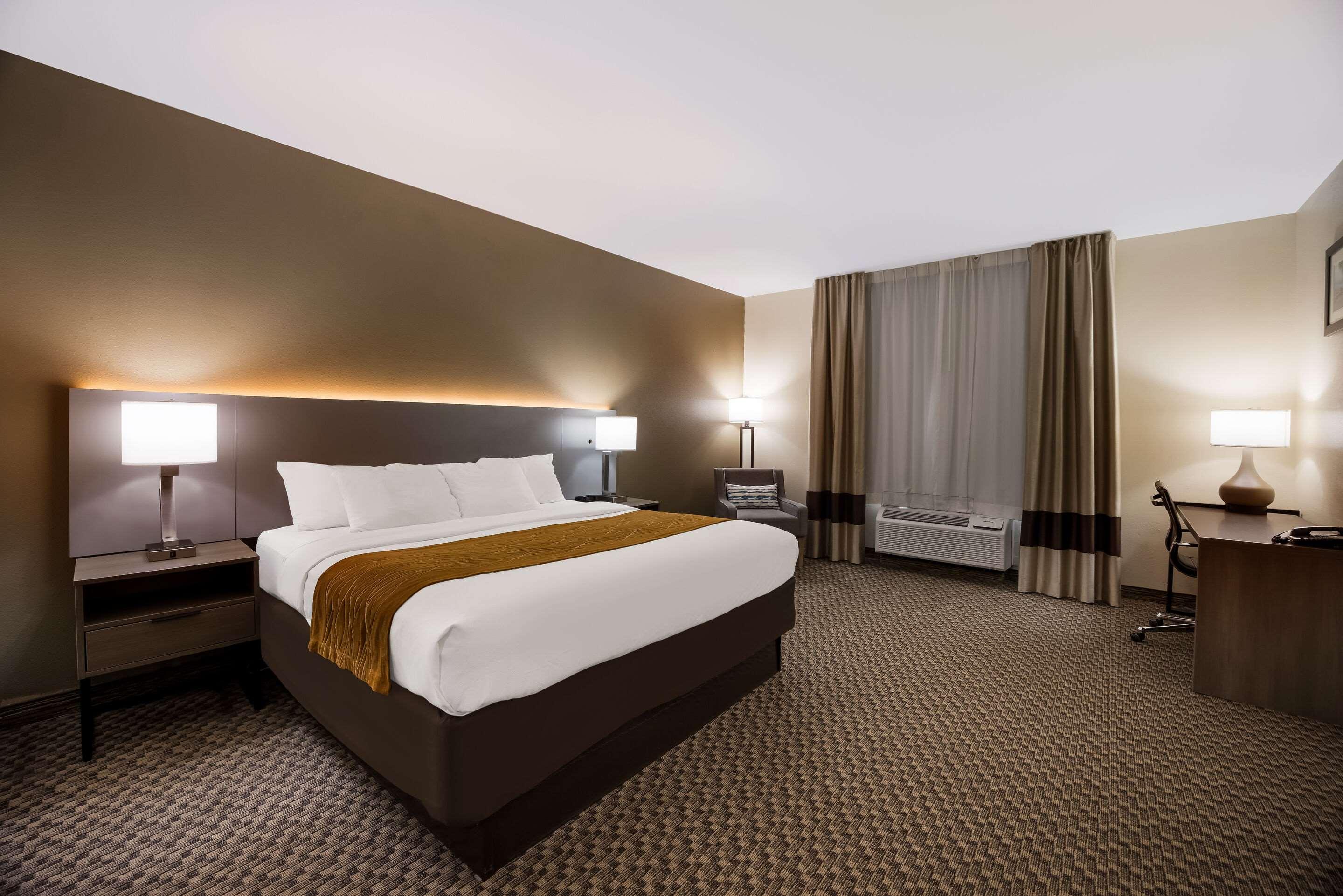 Double King Bed Non Smoking