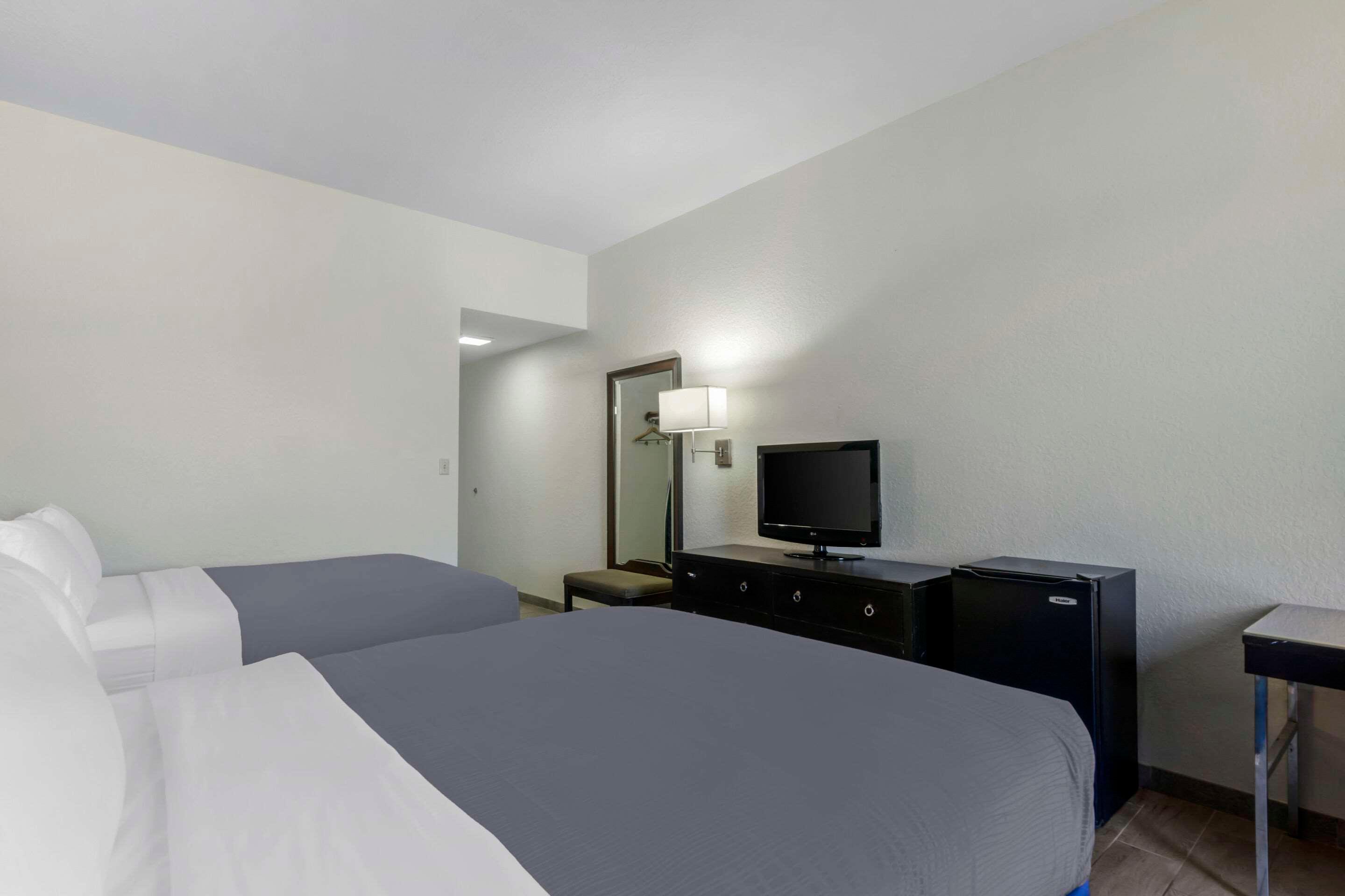 Double Two Double Beds Non Smoking