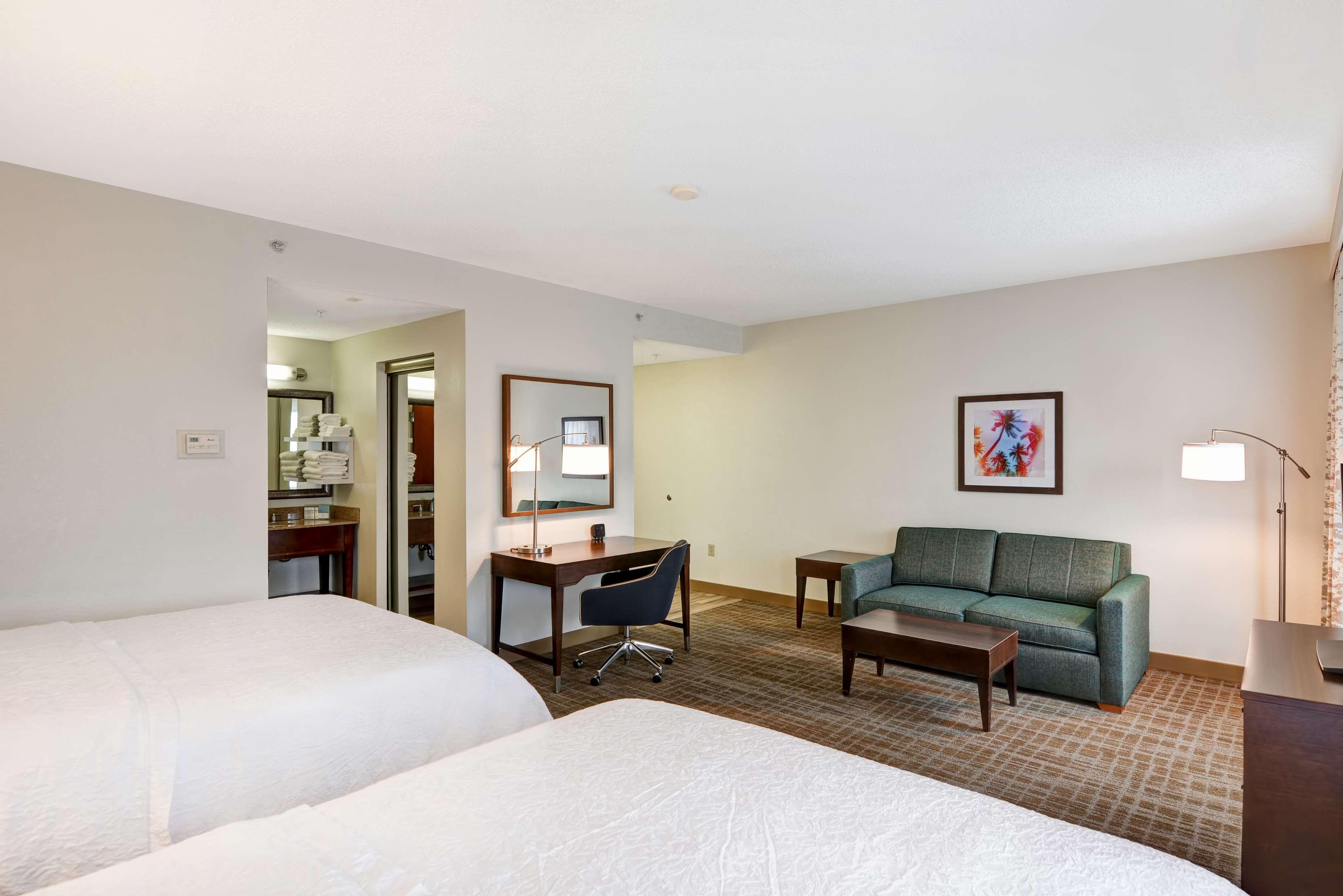 Suite Two Queen Beds Non Smoking