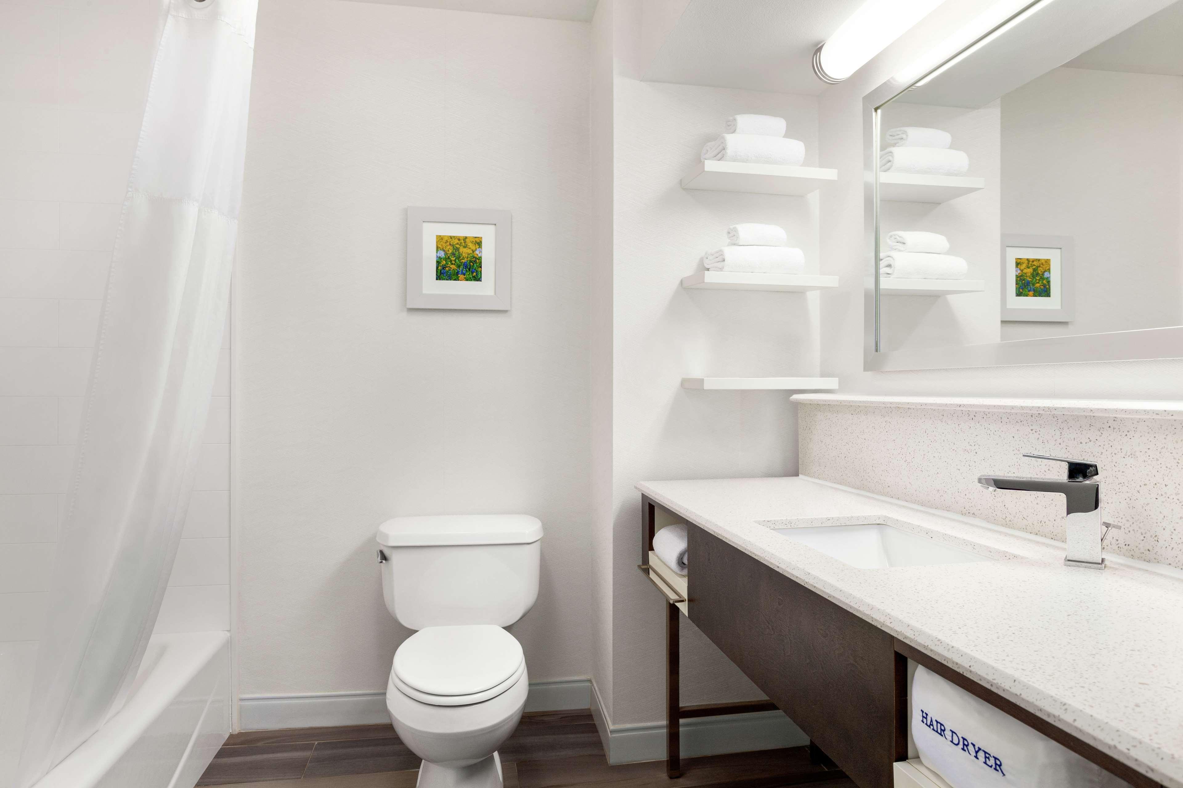 Double Deluxe King Bed