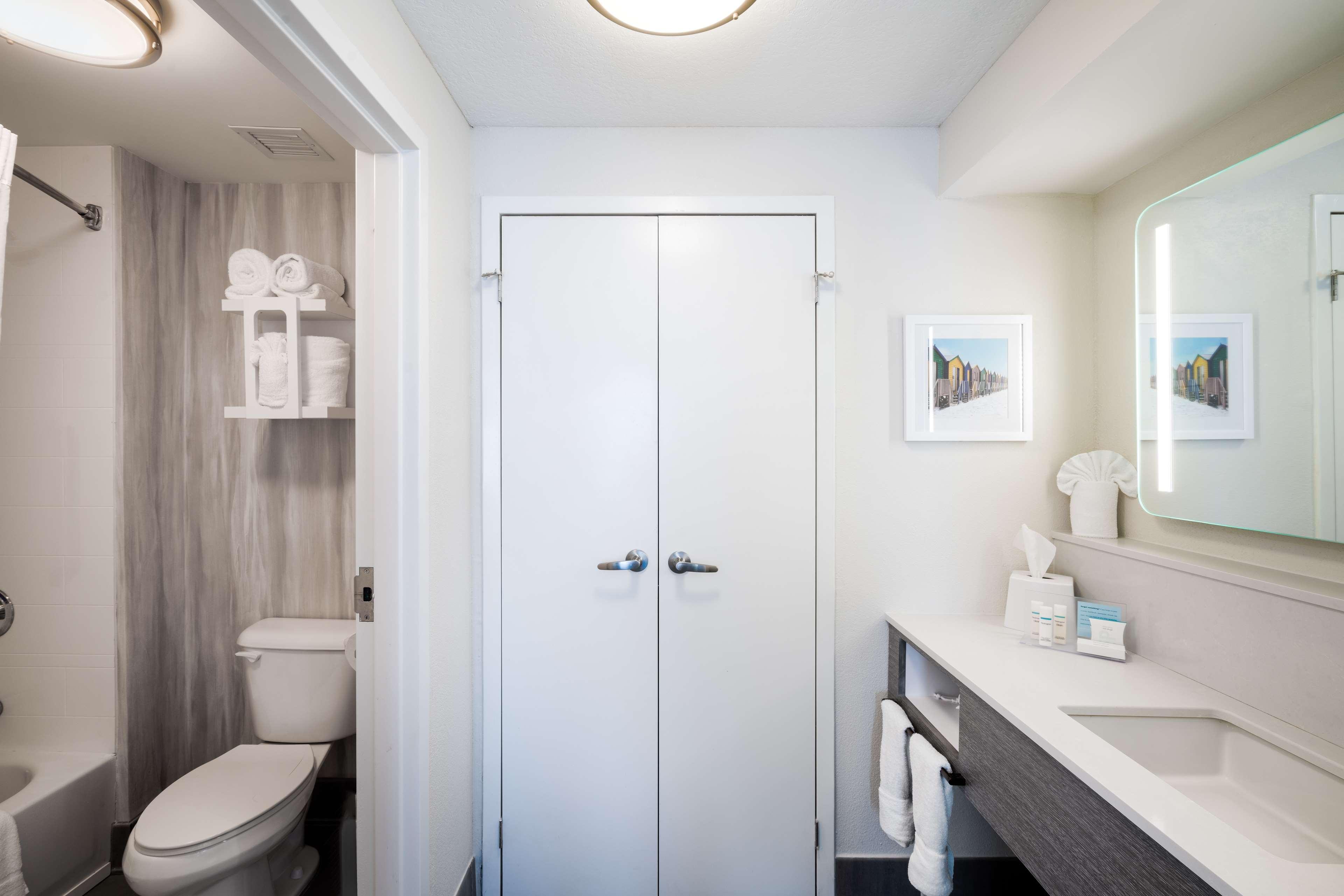 Suite with Kitchenette