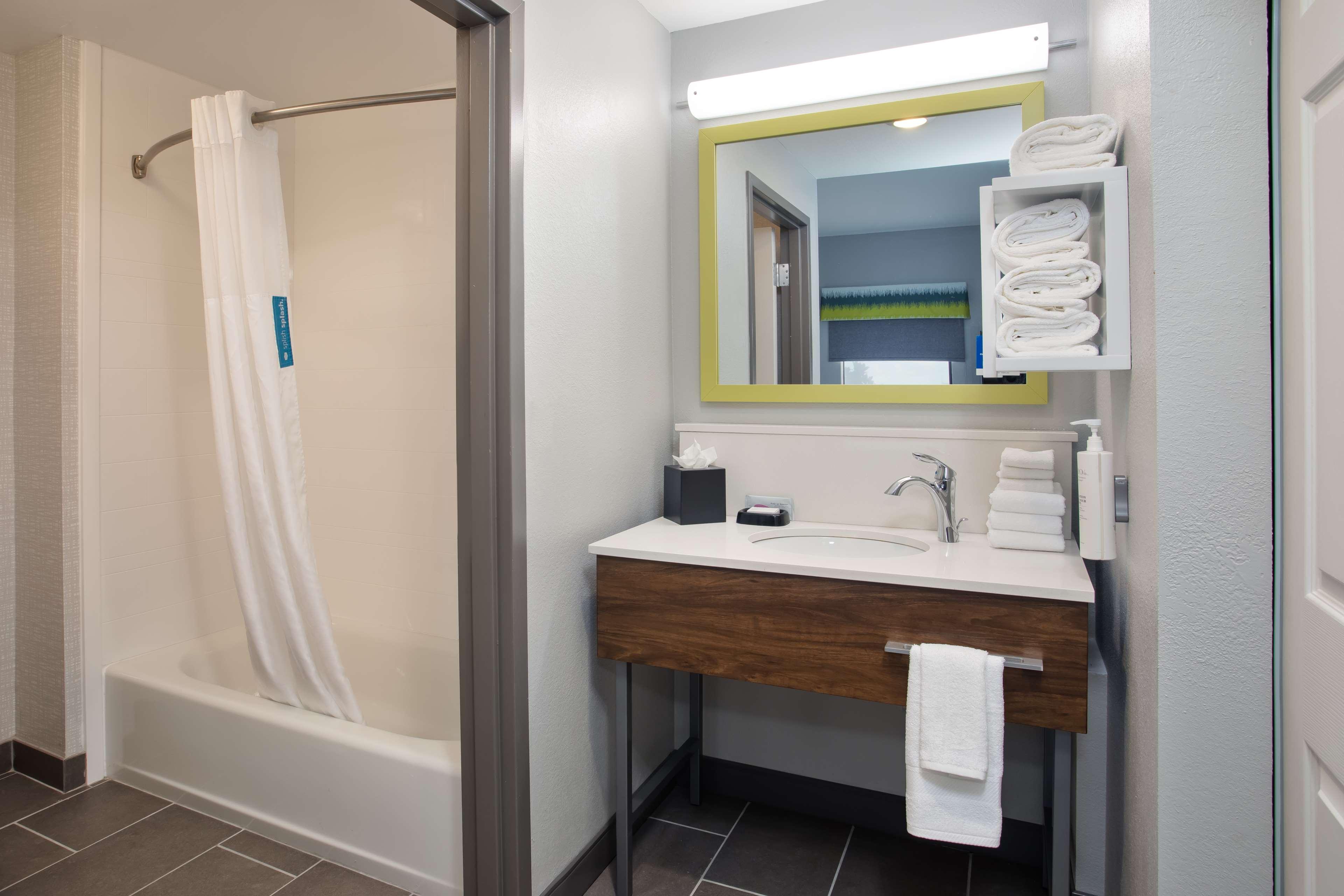 Suite Two Queen Beds