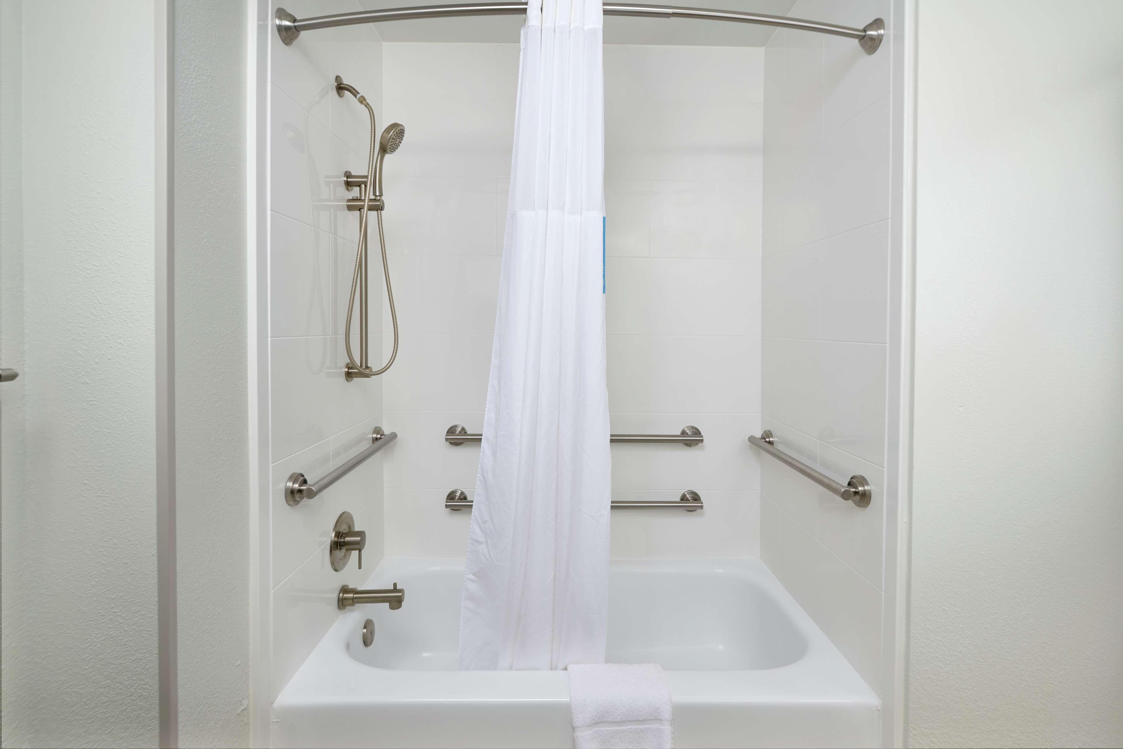 Double King Bed Non Smoking