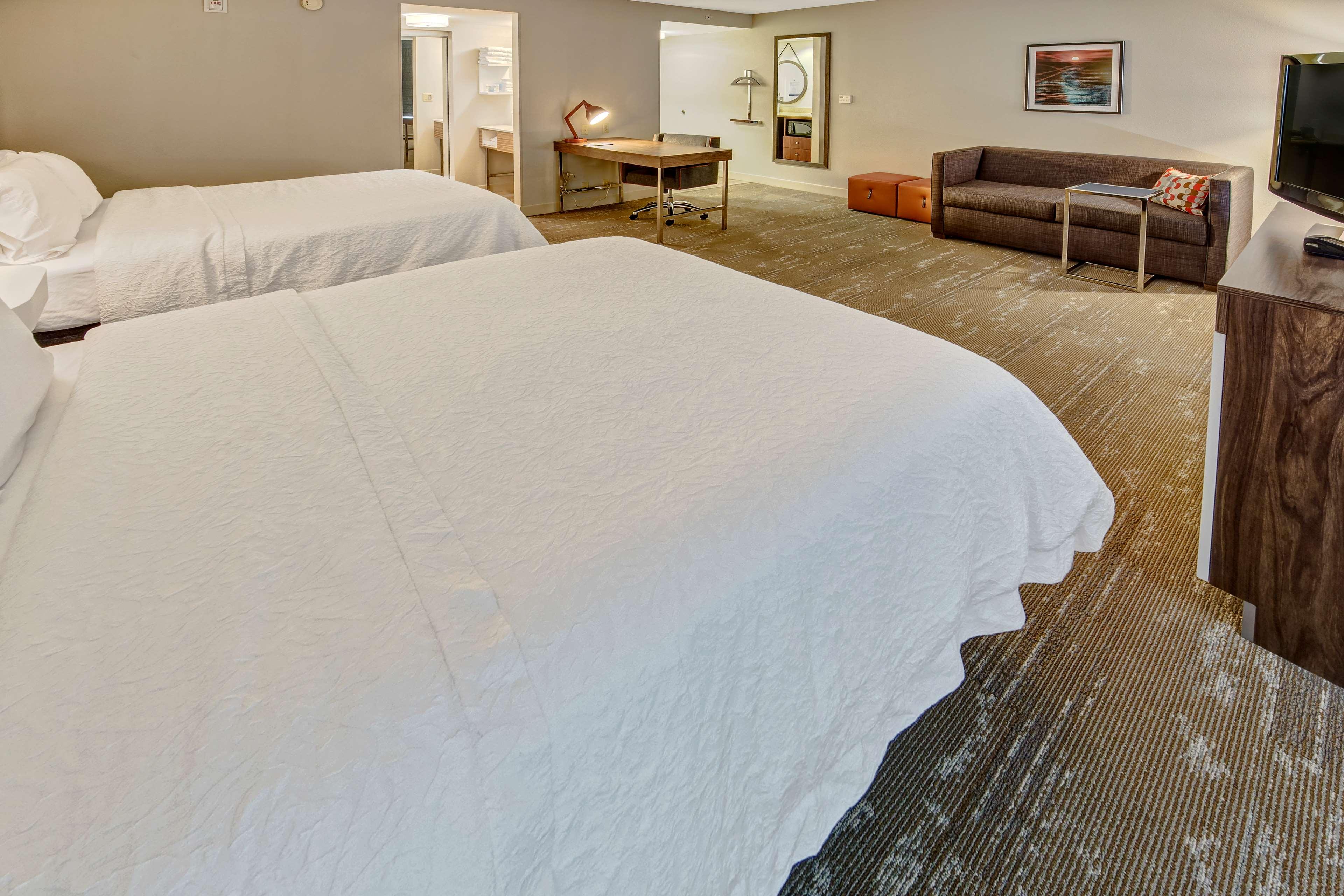 Suite Two Queen Beds