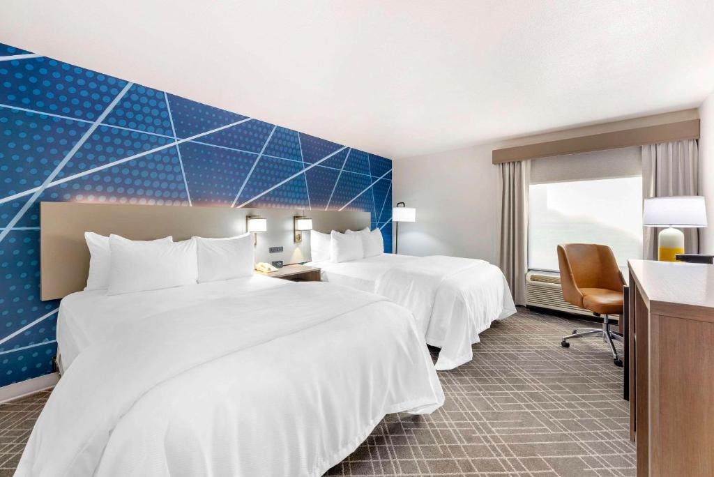 Room Accessible-two Queen Beds