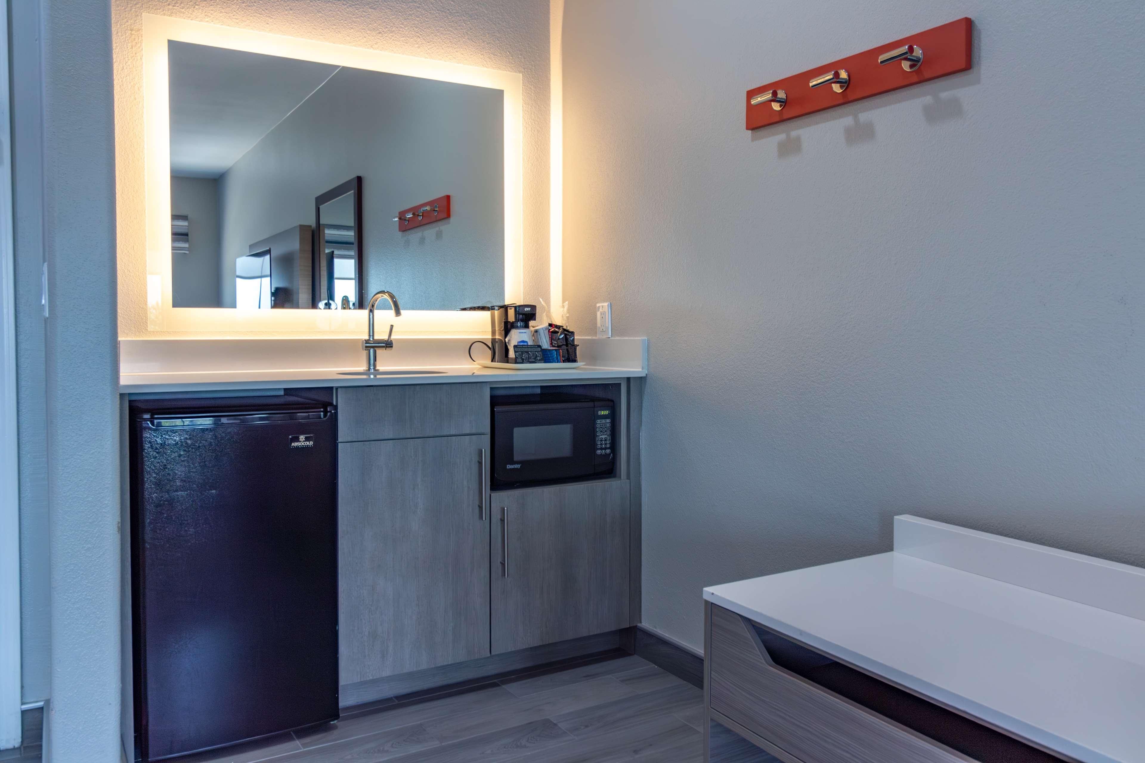 Suite Two Queen Beds