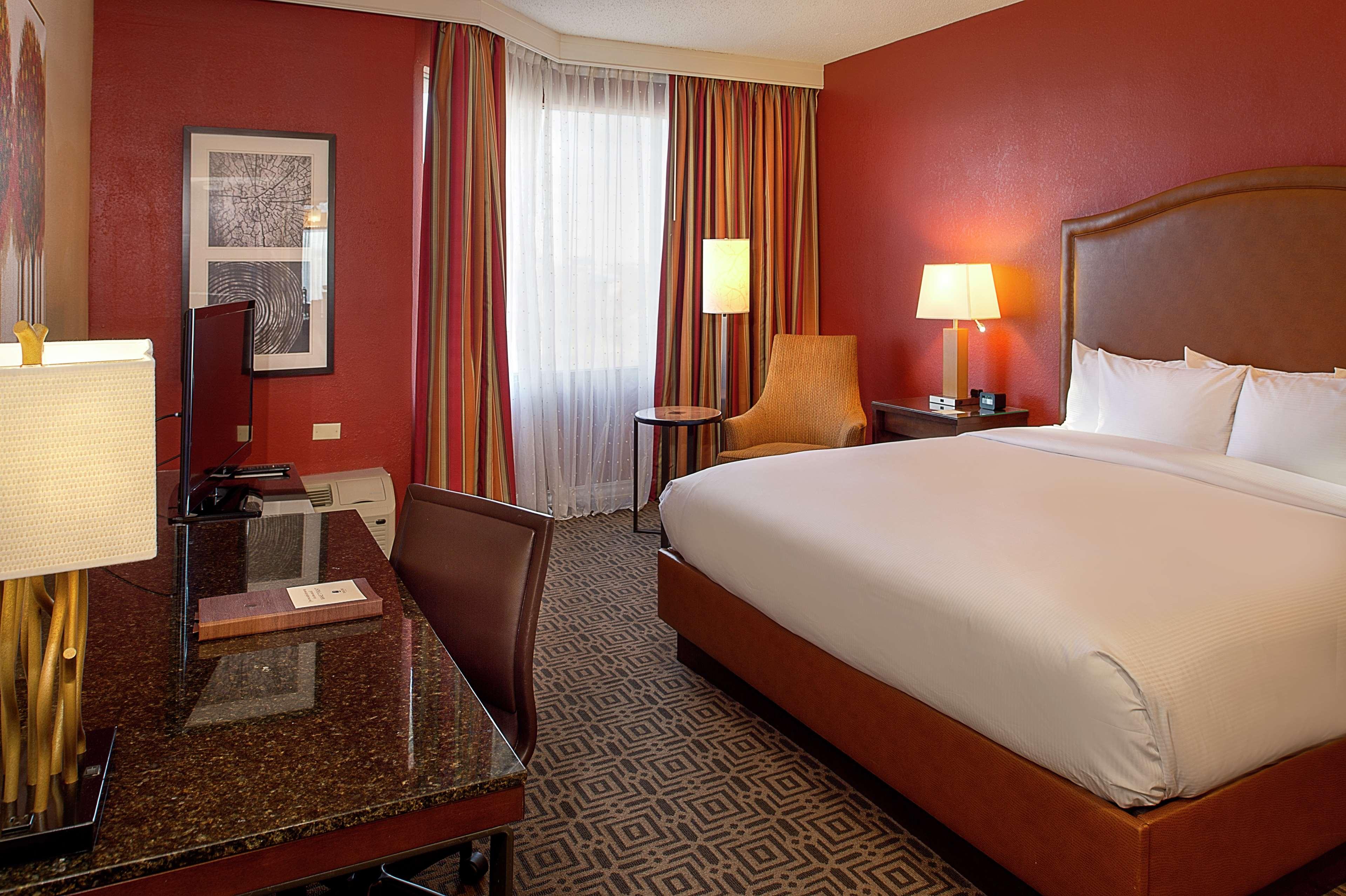 Double King Bed Non Smoking