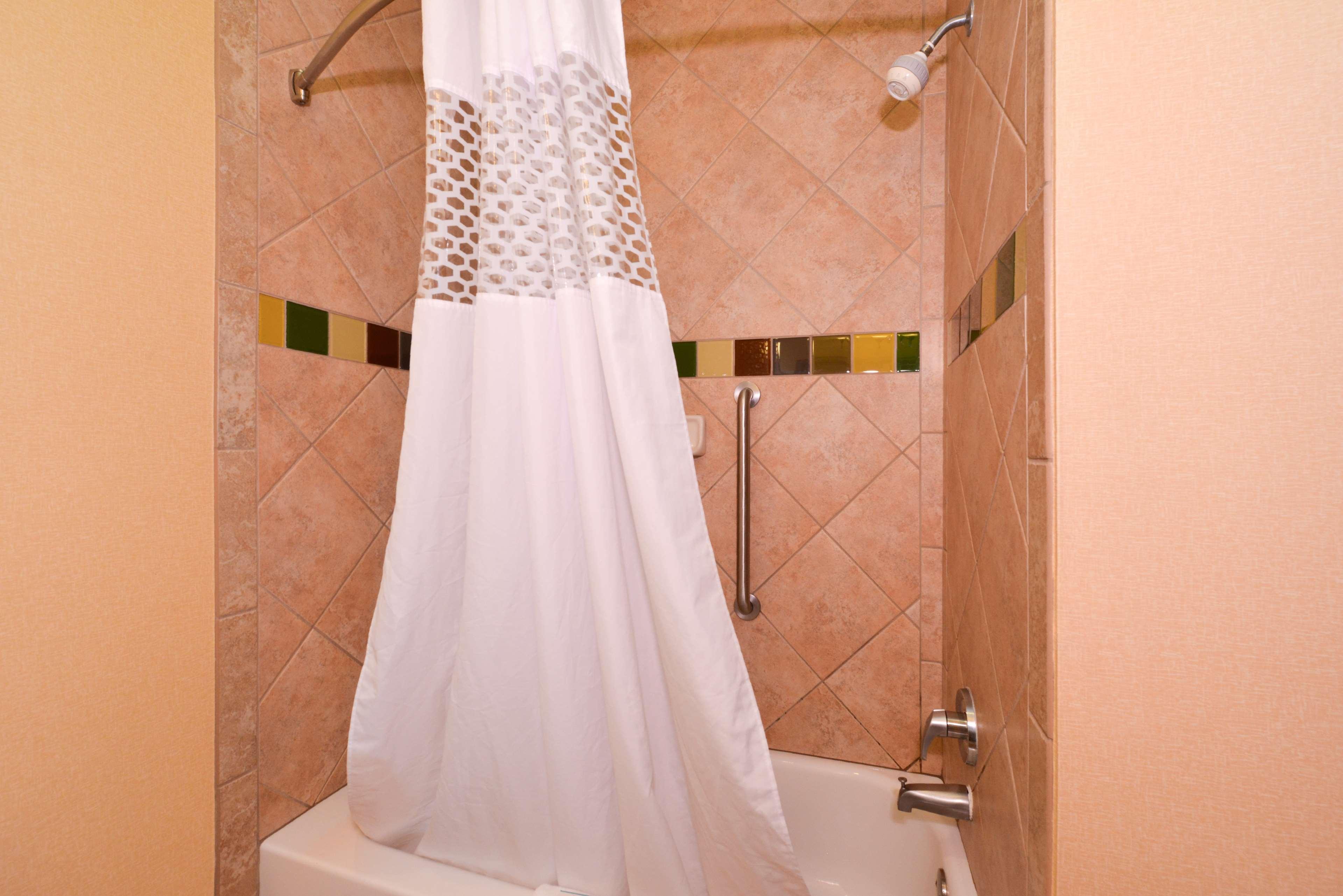 Double Two Queen Beds Non Smoking