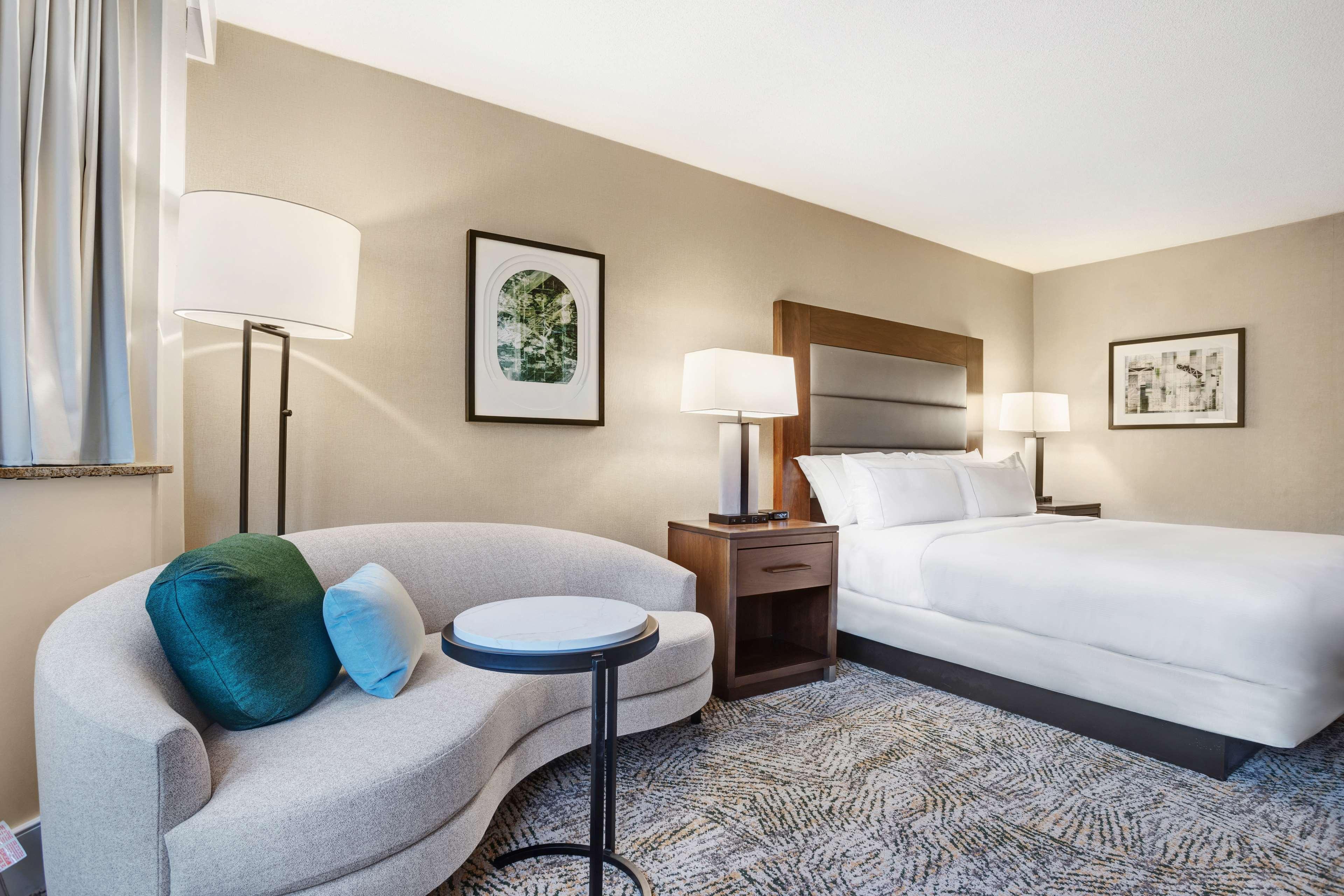 Double Deluxe King Bed