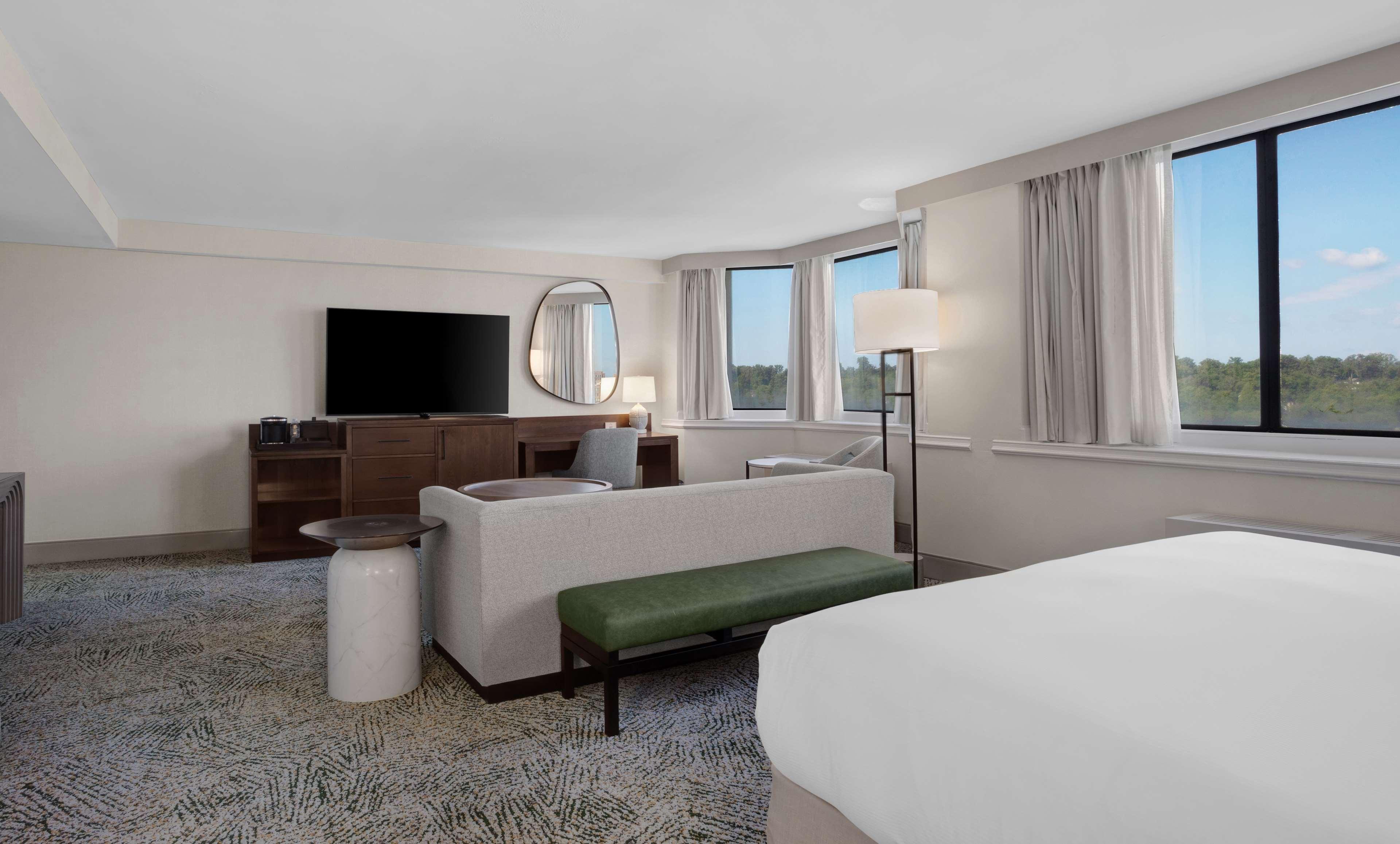 Junior Suite King Size Bed