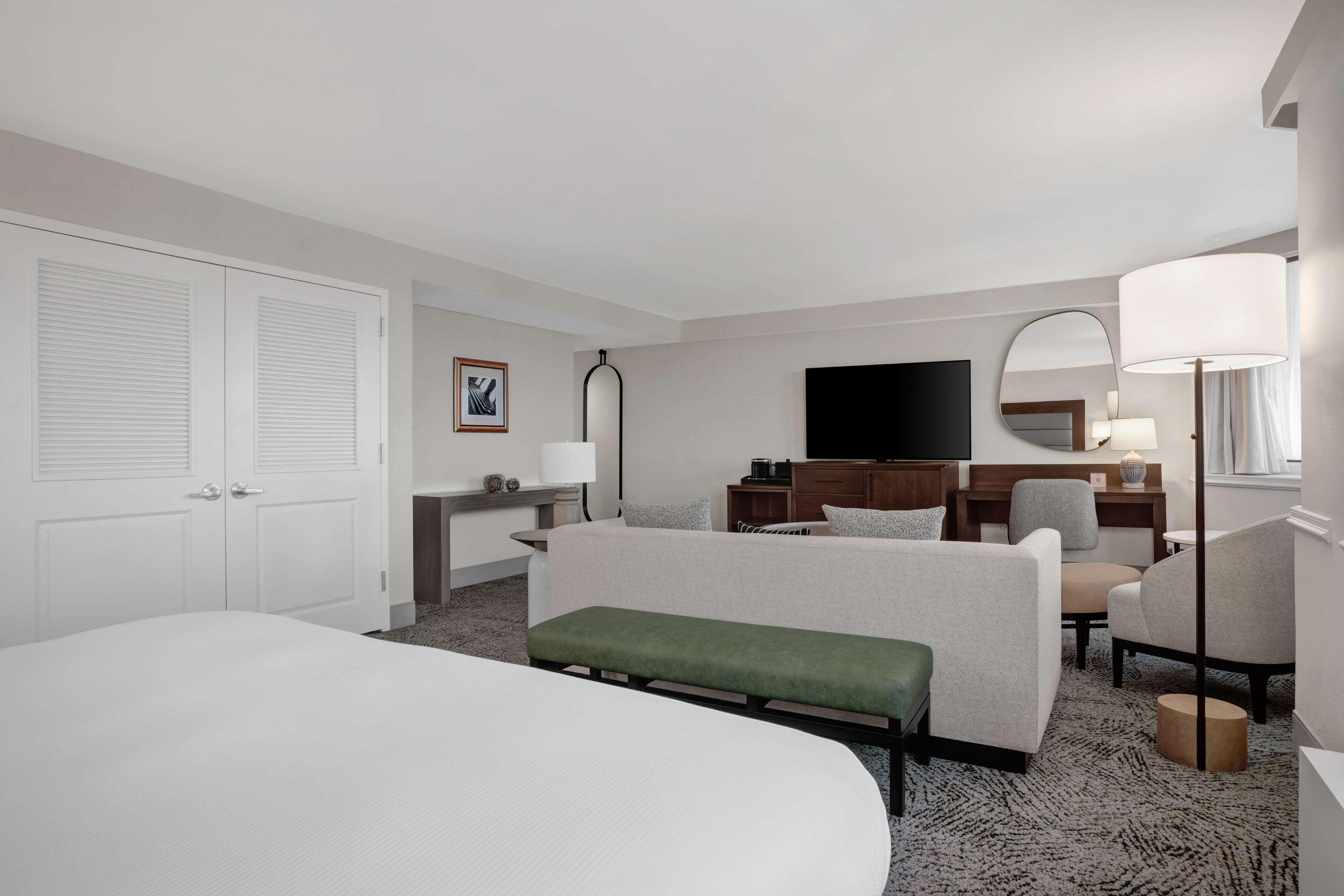 Junior Suite King Size Bed