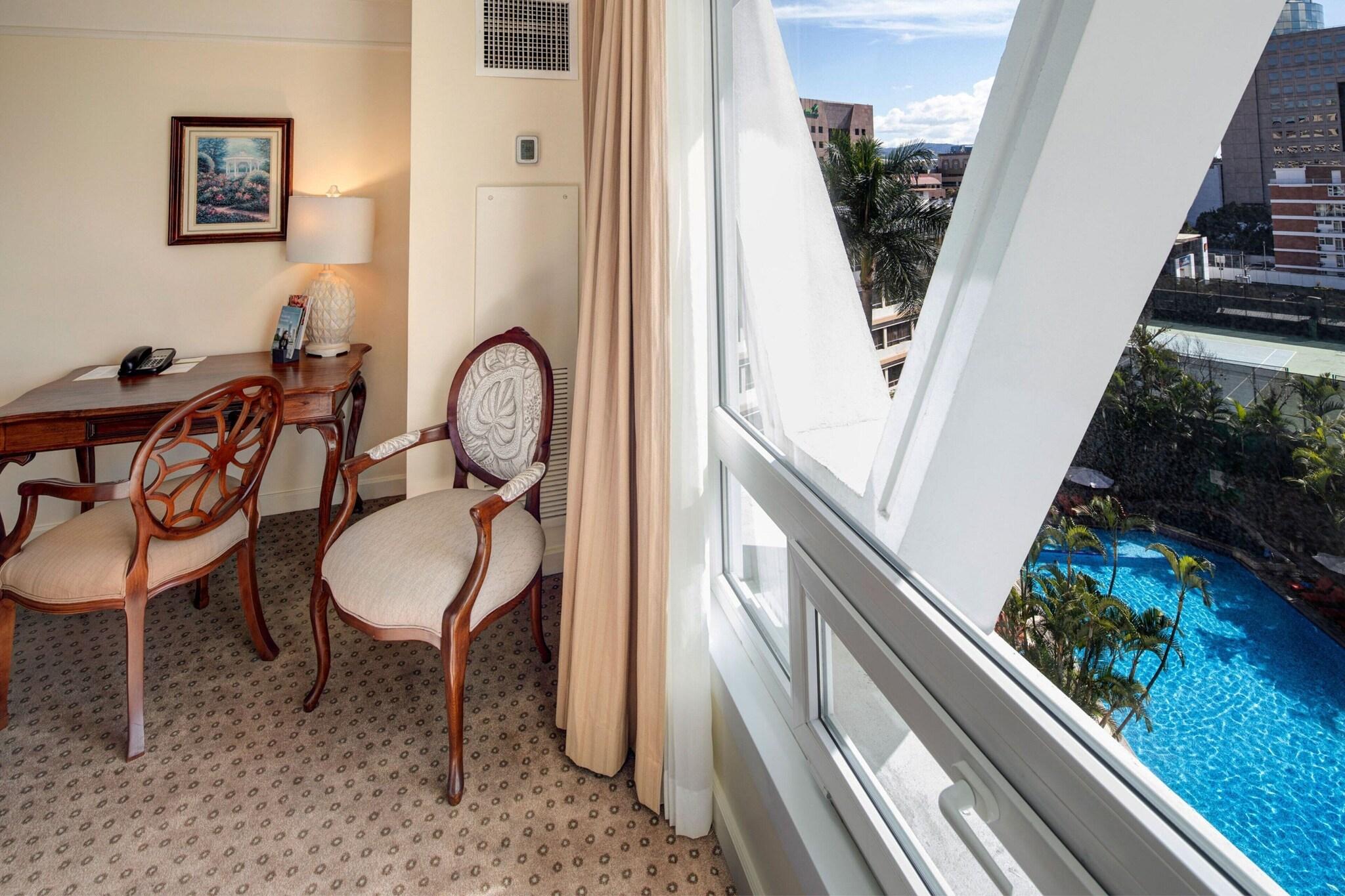 Quadruple Deluxe Two Queen Beds