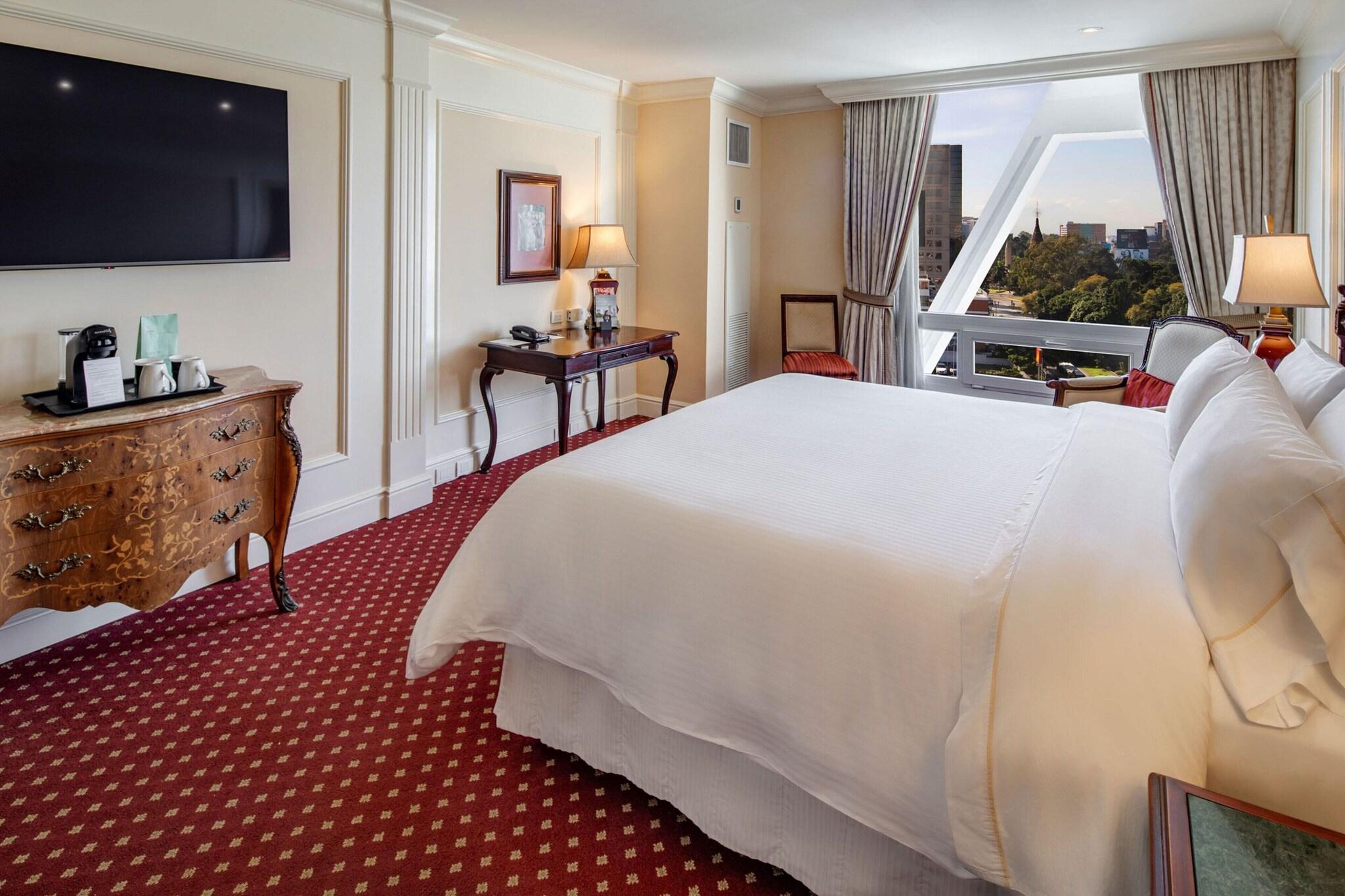 Double Executive King Bed