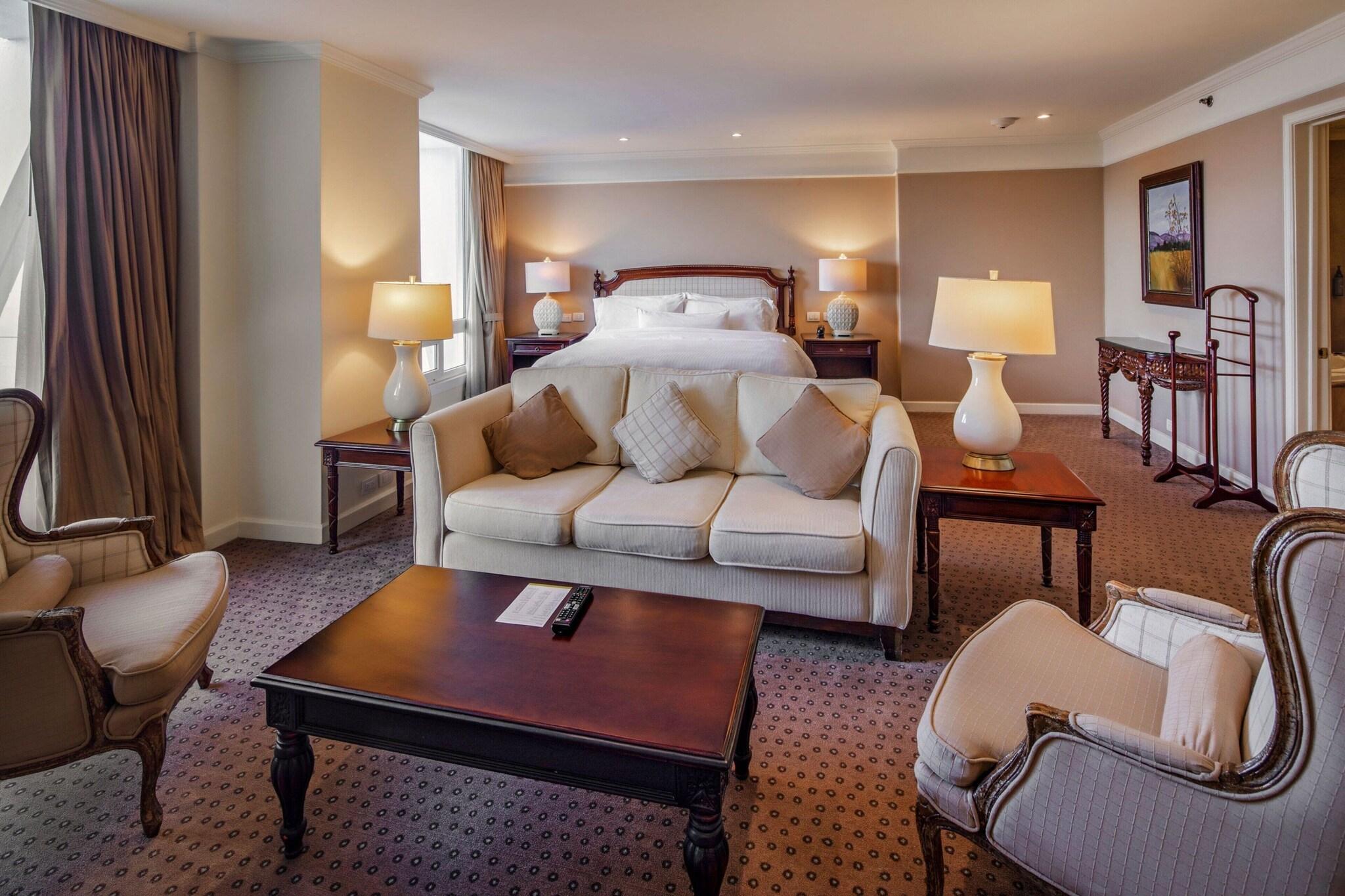 Junior Suite Executive King Bed