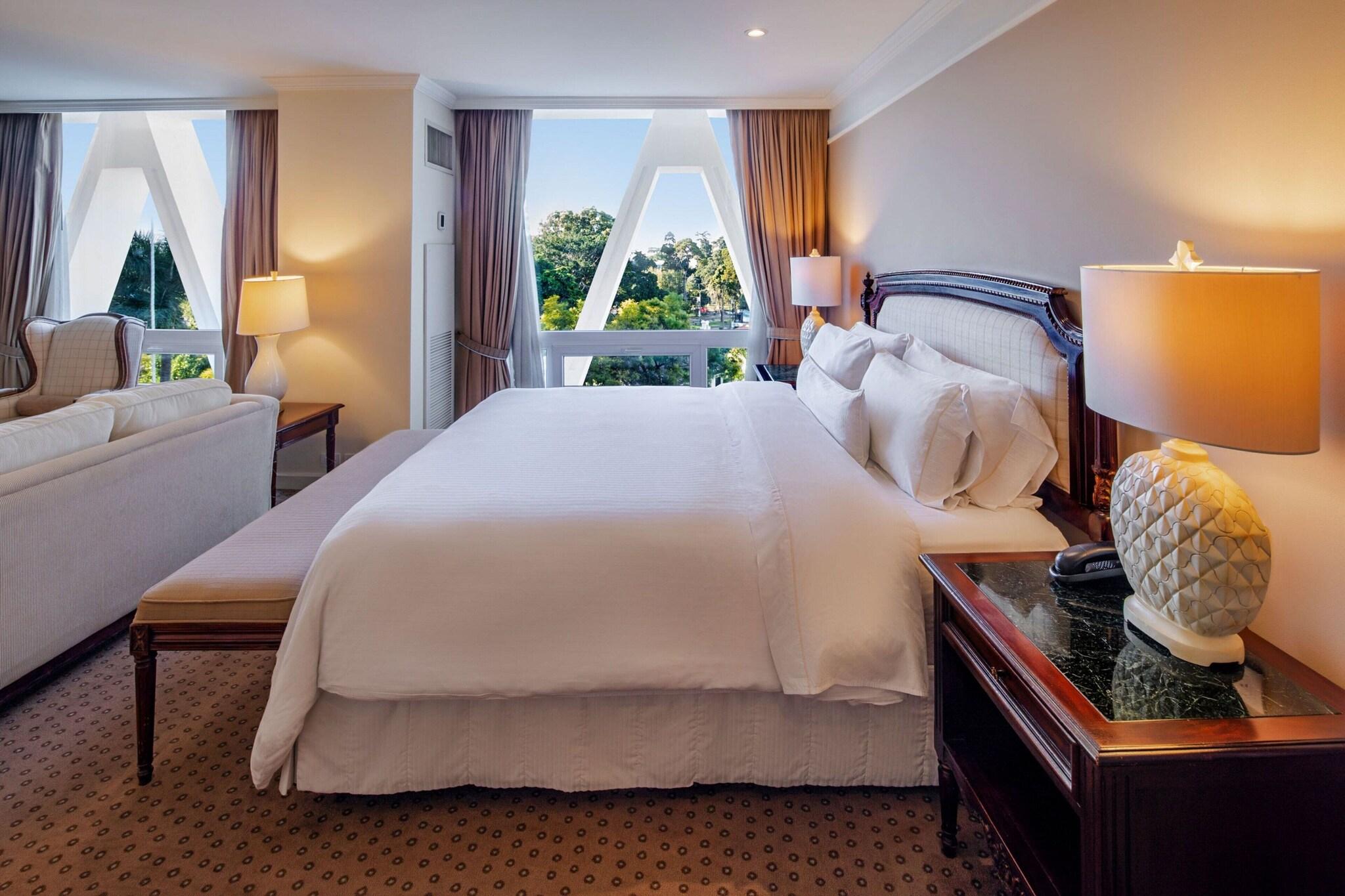 Junior Suite Executive King Bed