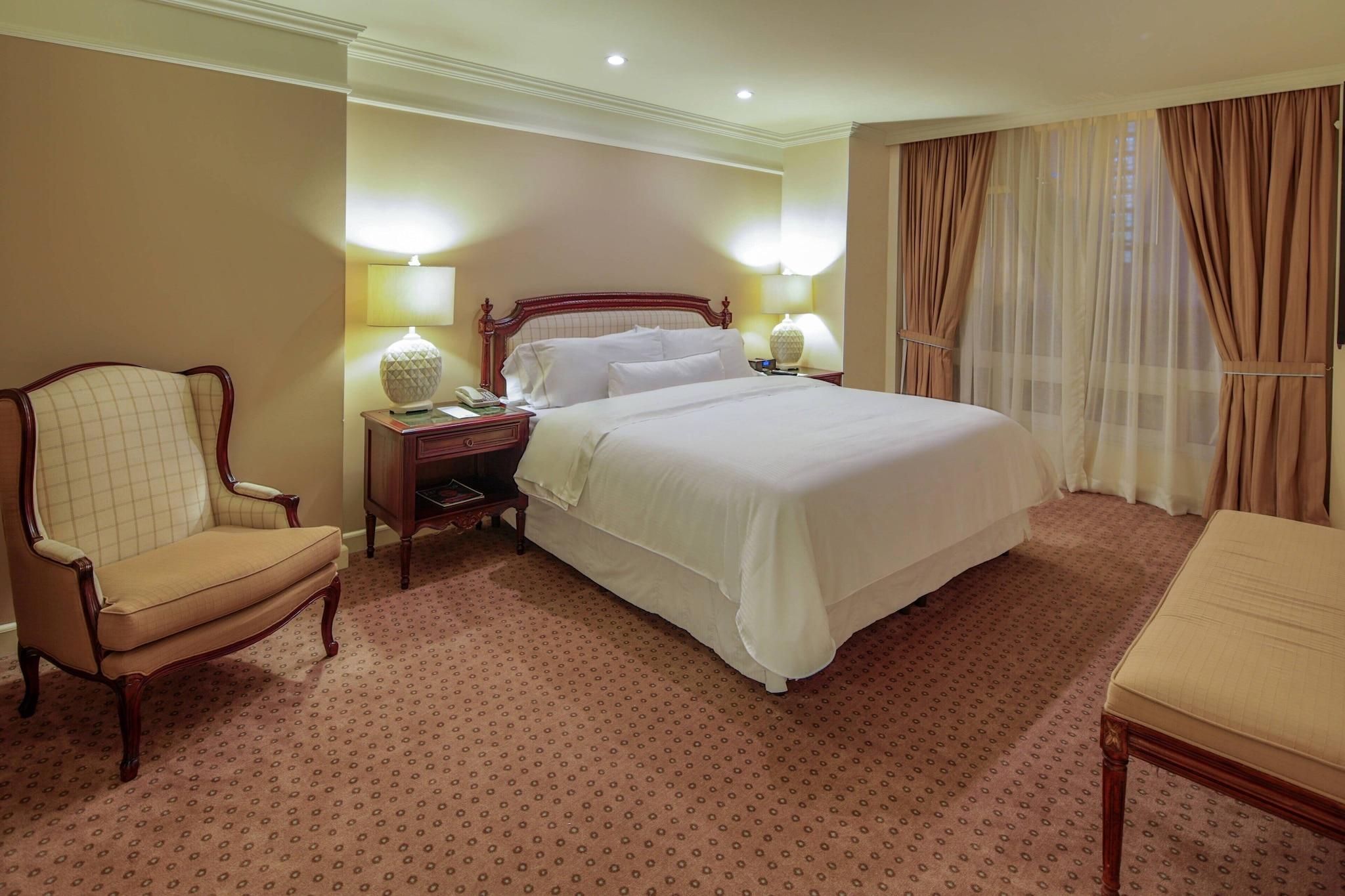 Double Deluxe King Bed