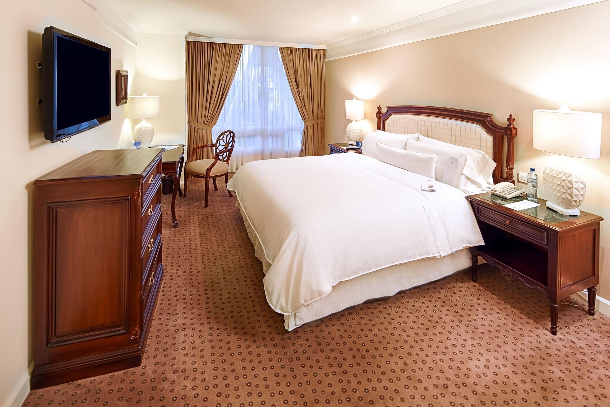 Double Deluxe King Bed