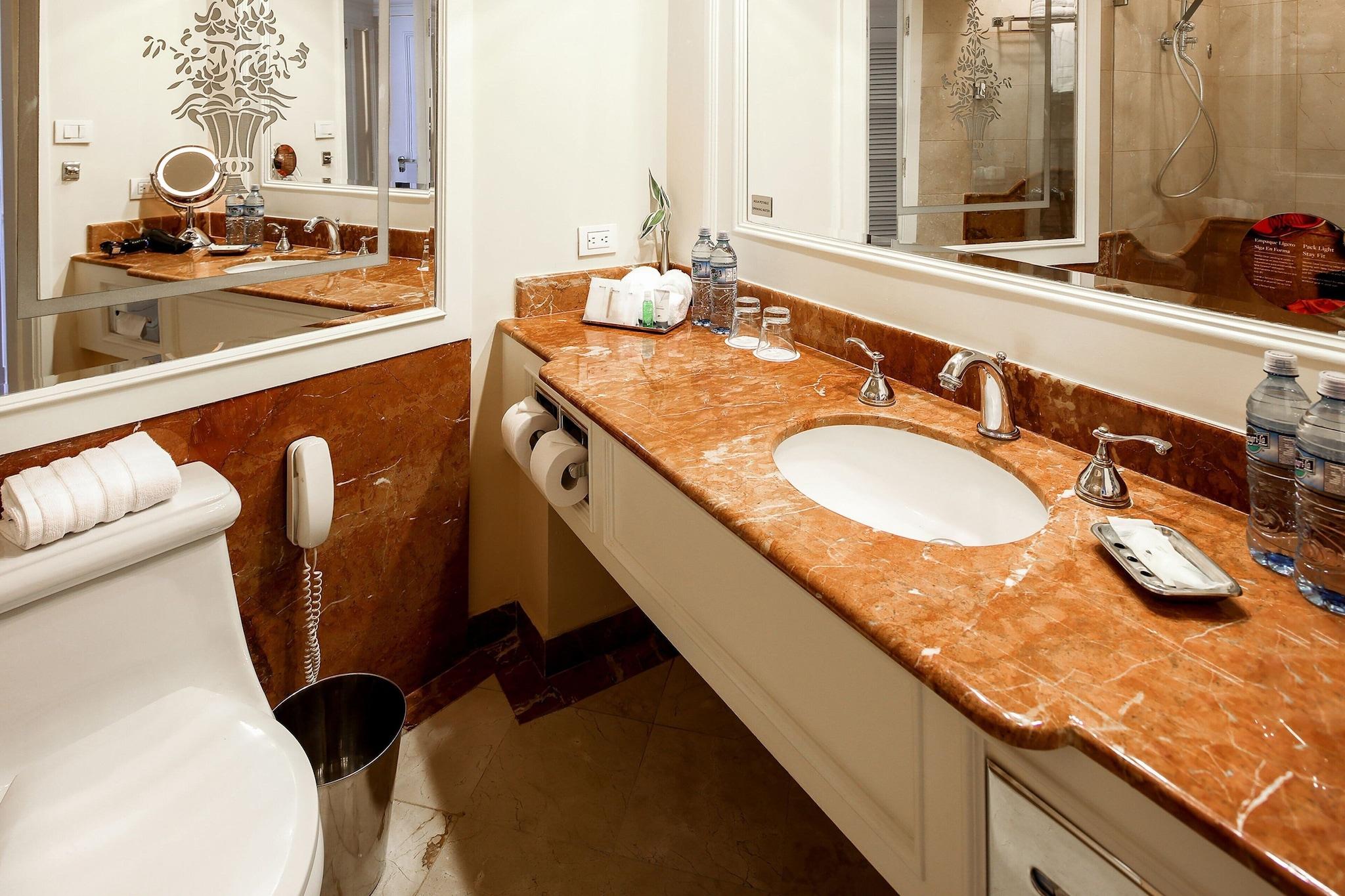 Quadruple Deluxe Two Queen Beds