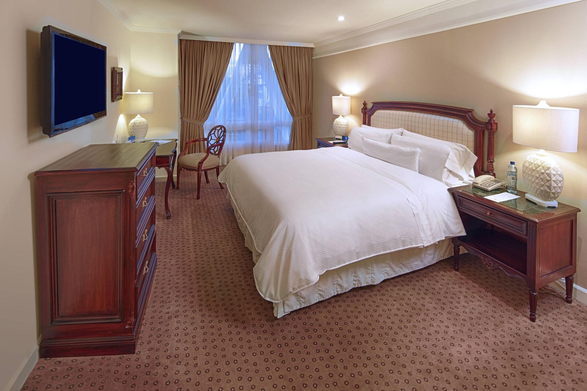 Double Deluxe King Bed