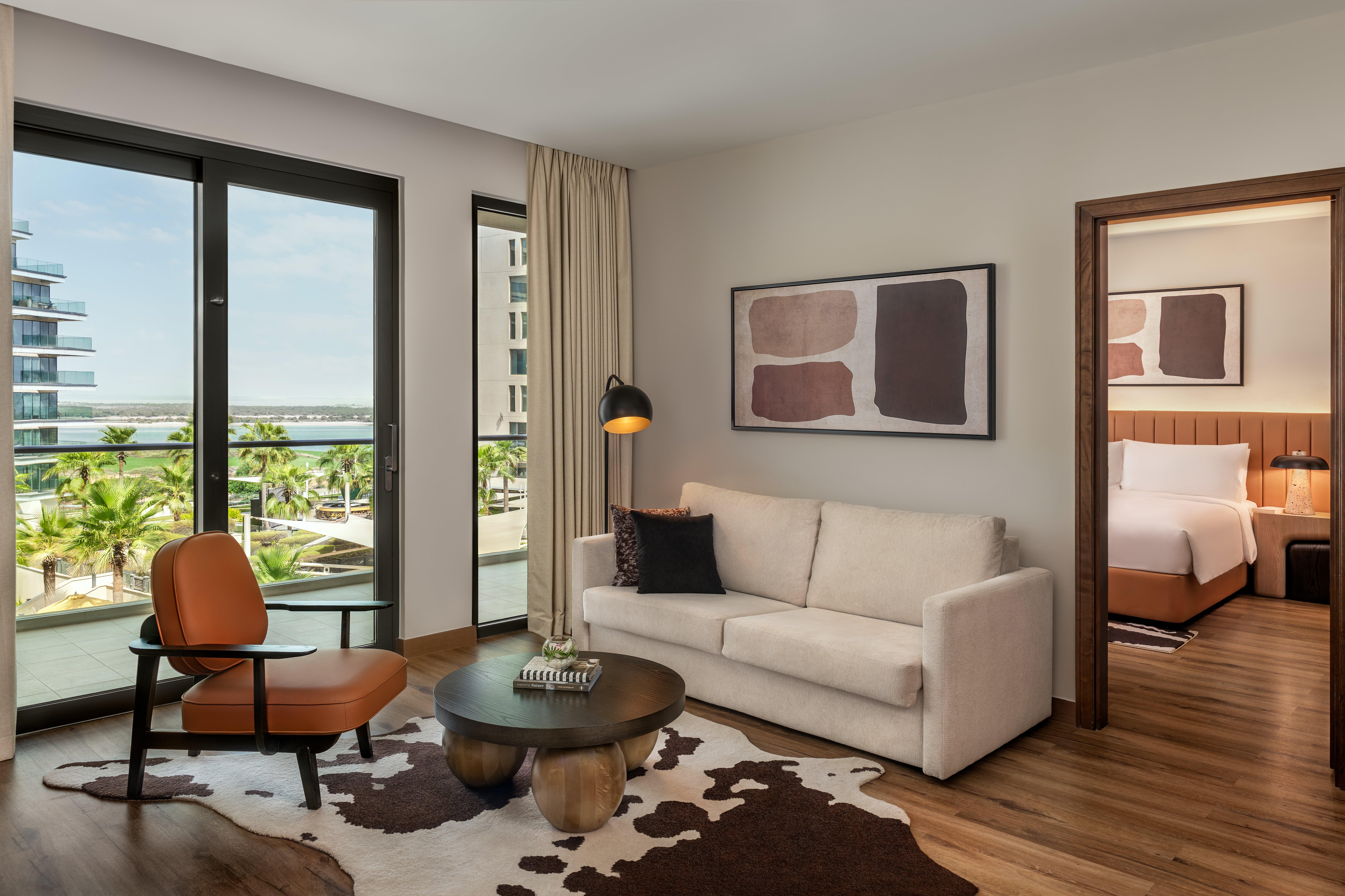 Suite City View King Bed