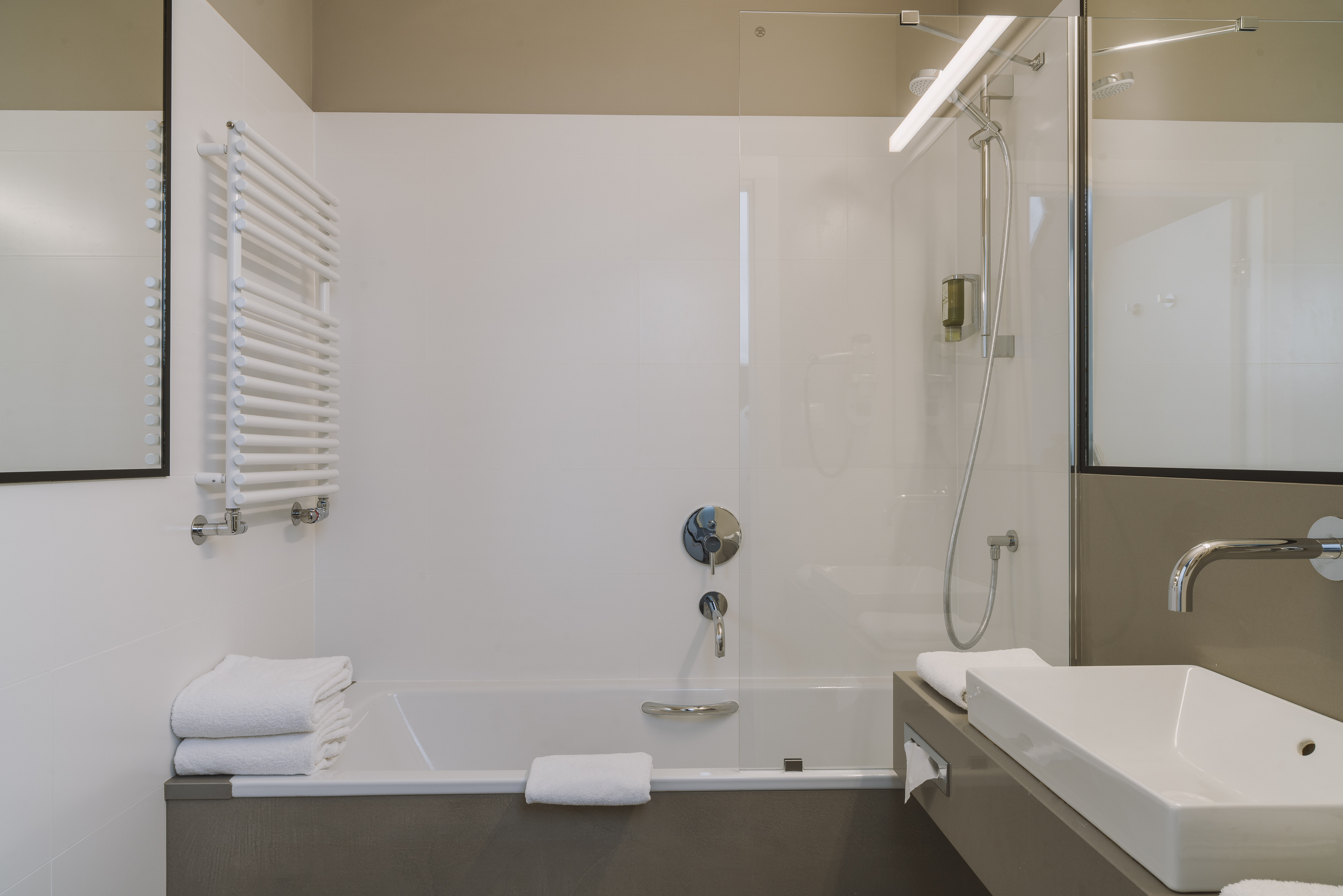 Double or Twin Superior