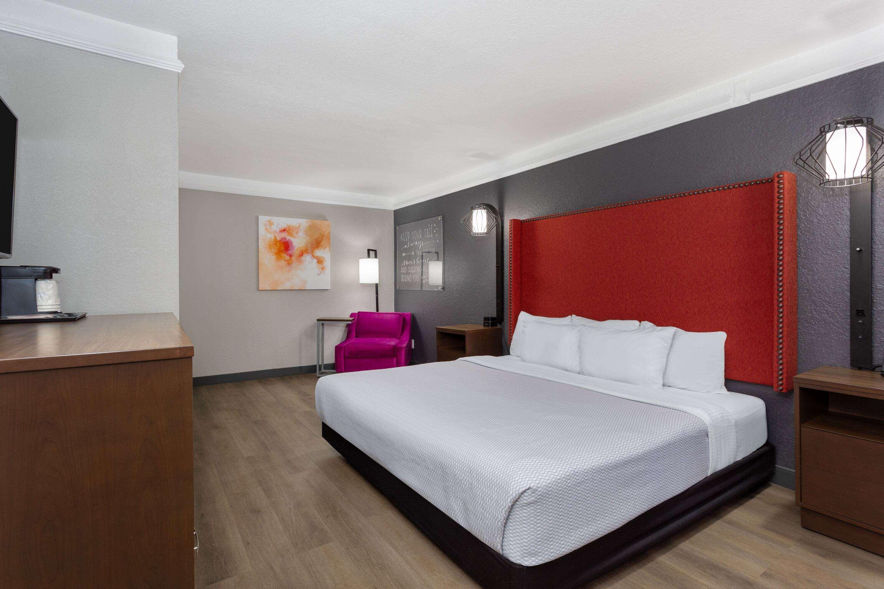 Room King Bed Non Smoking