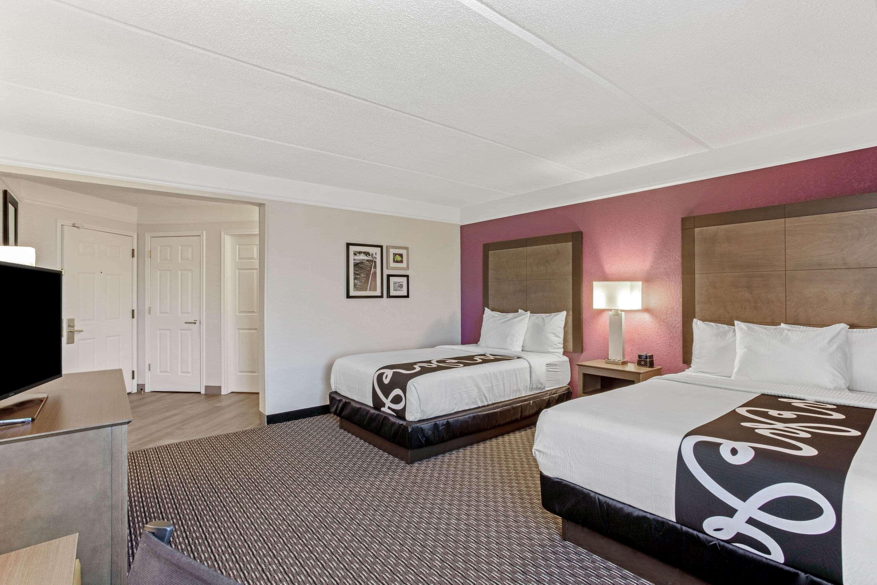 Room Two Double Beds Non Smoking