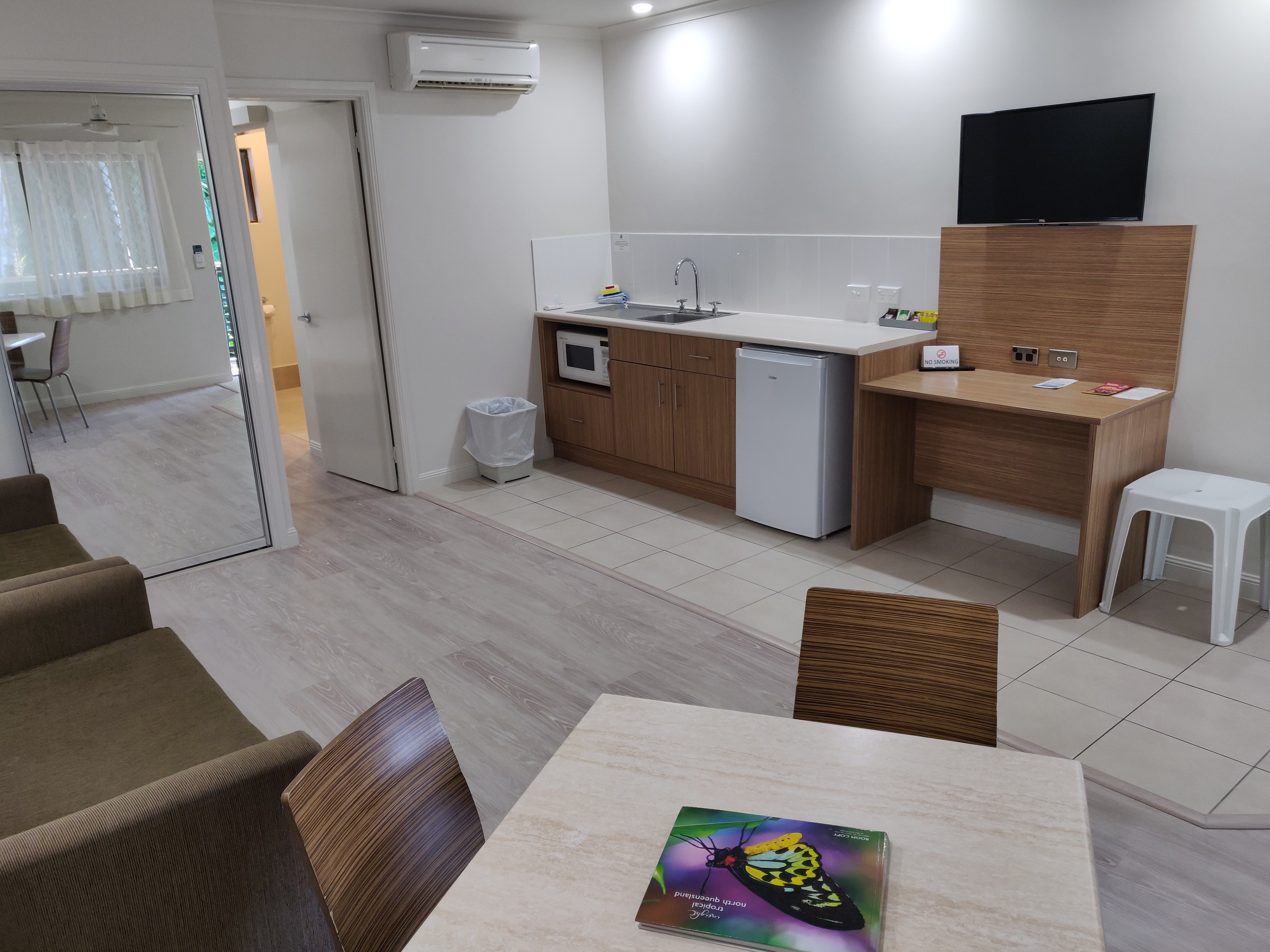 Studio King Size Bed