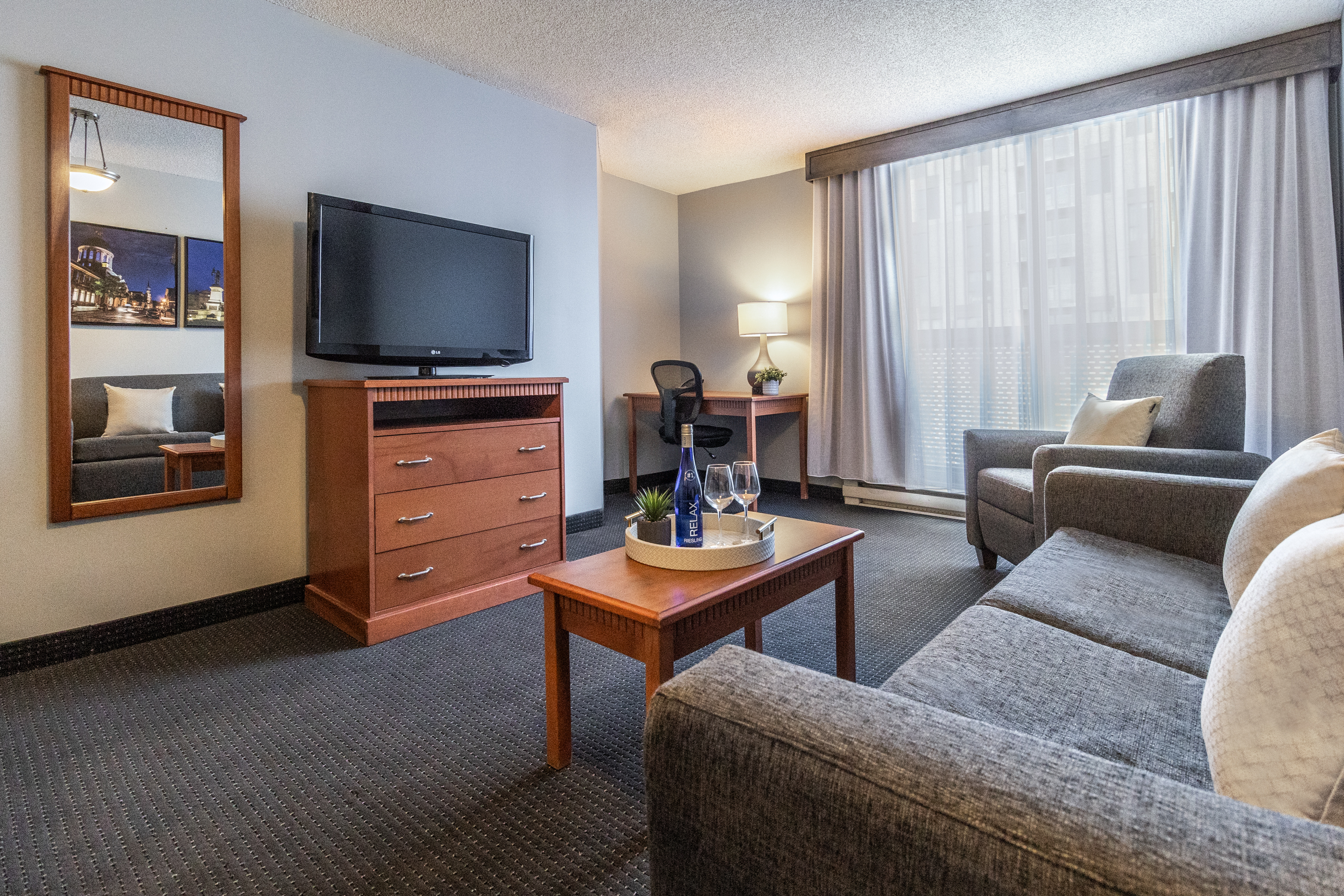 Suite Queen Size Bed