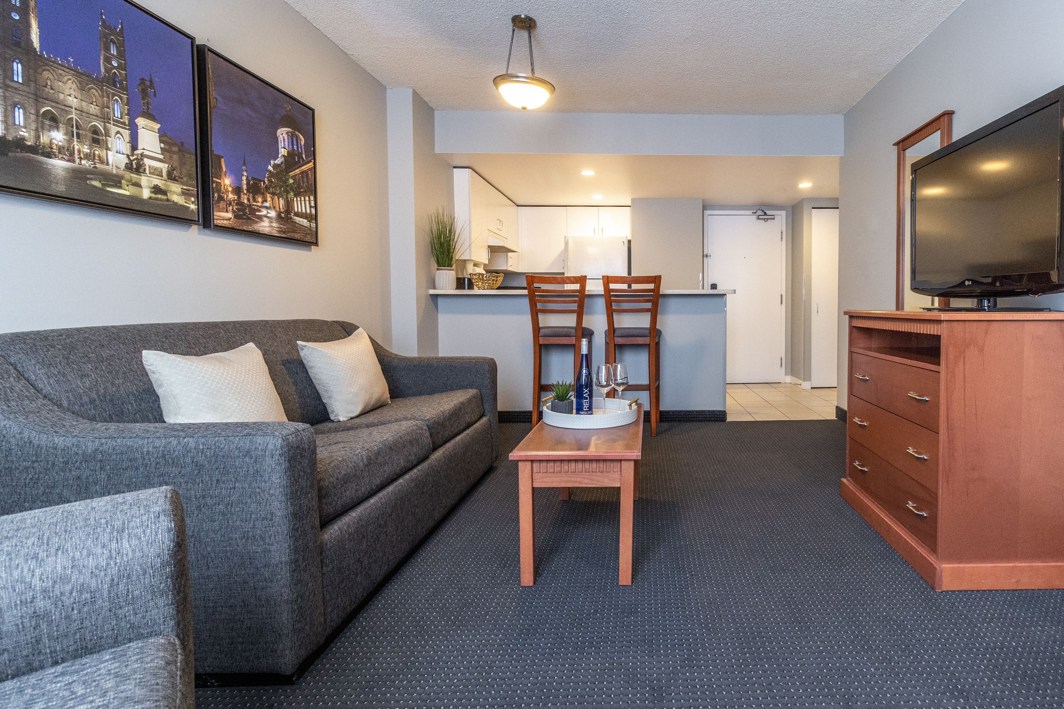 Suite Queen Size Bed