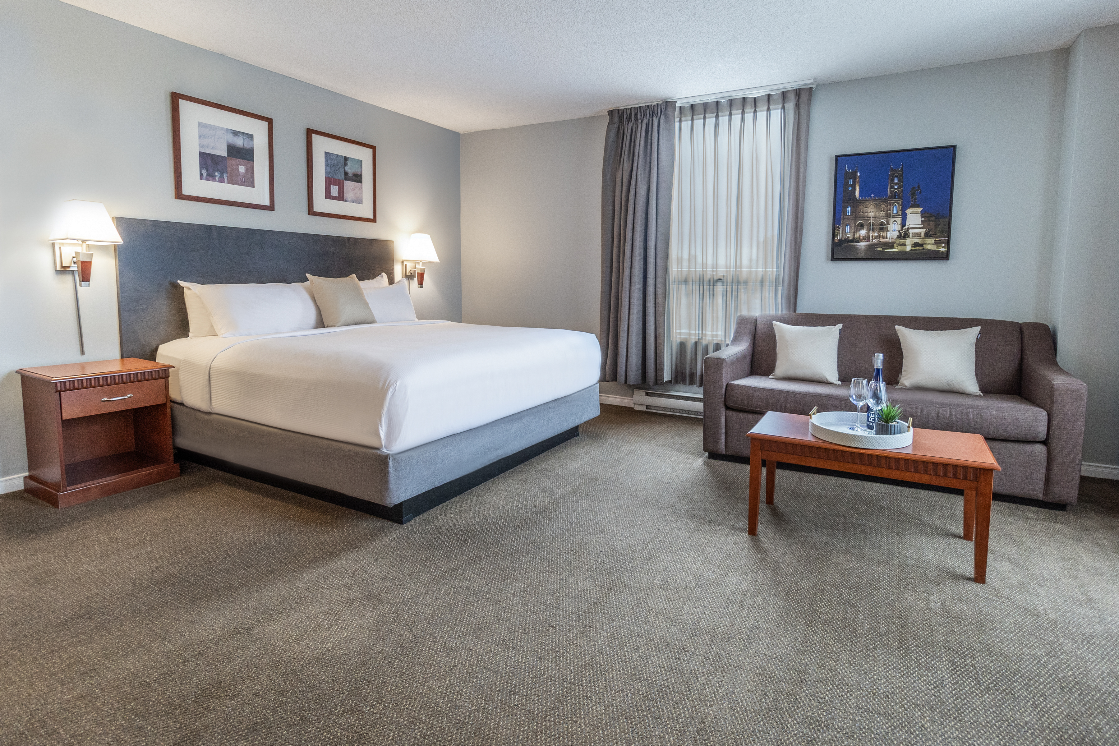 Studio King Size Bed