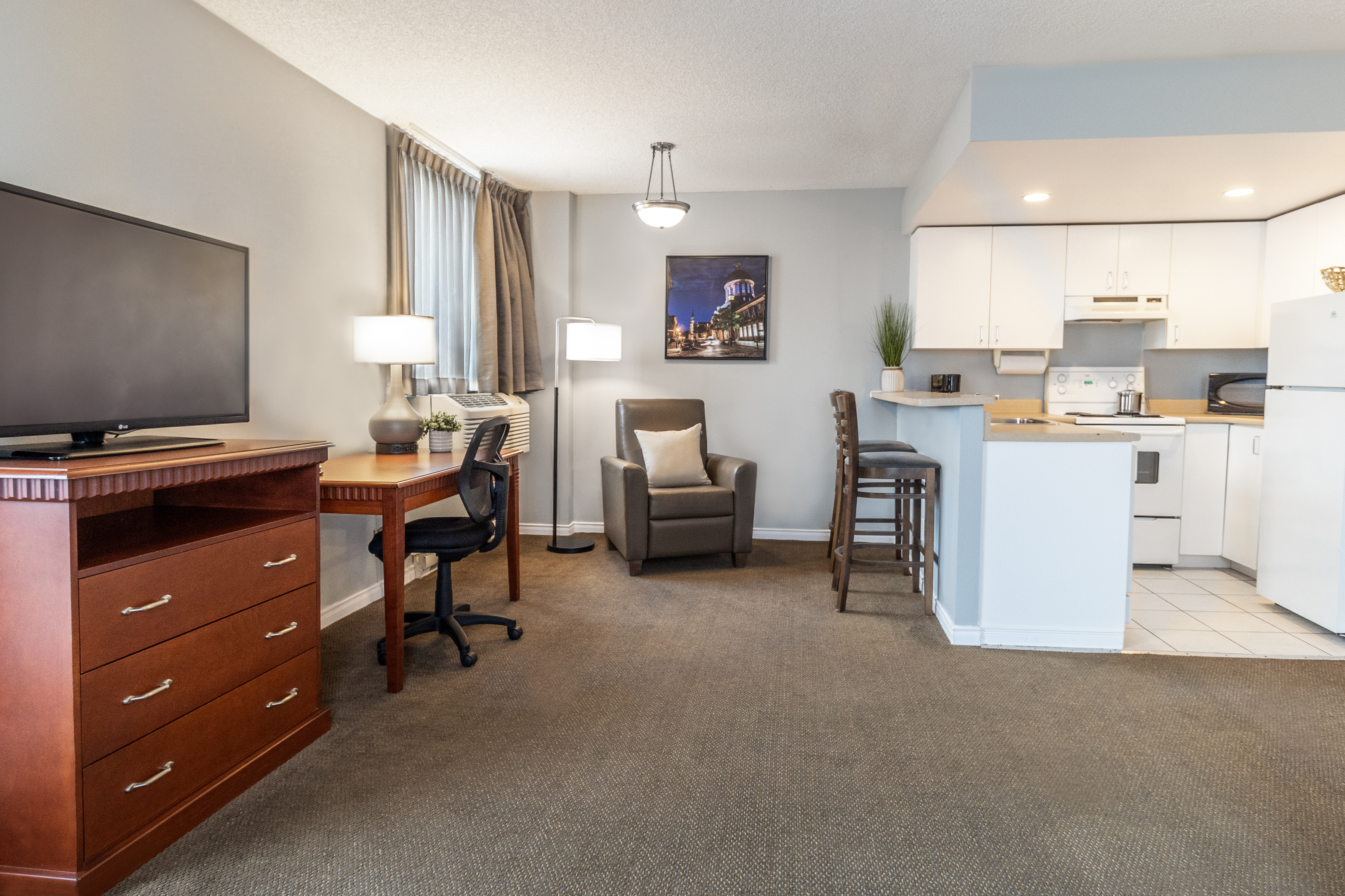 Studio King Size Bed