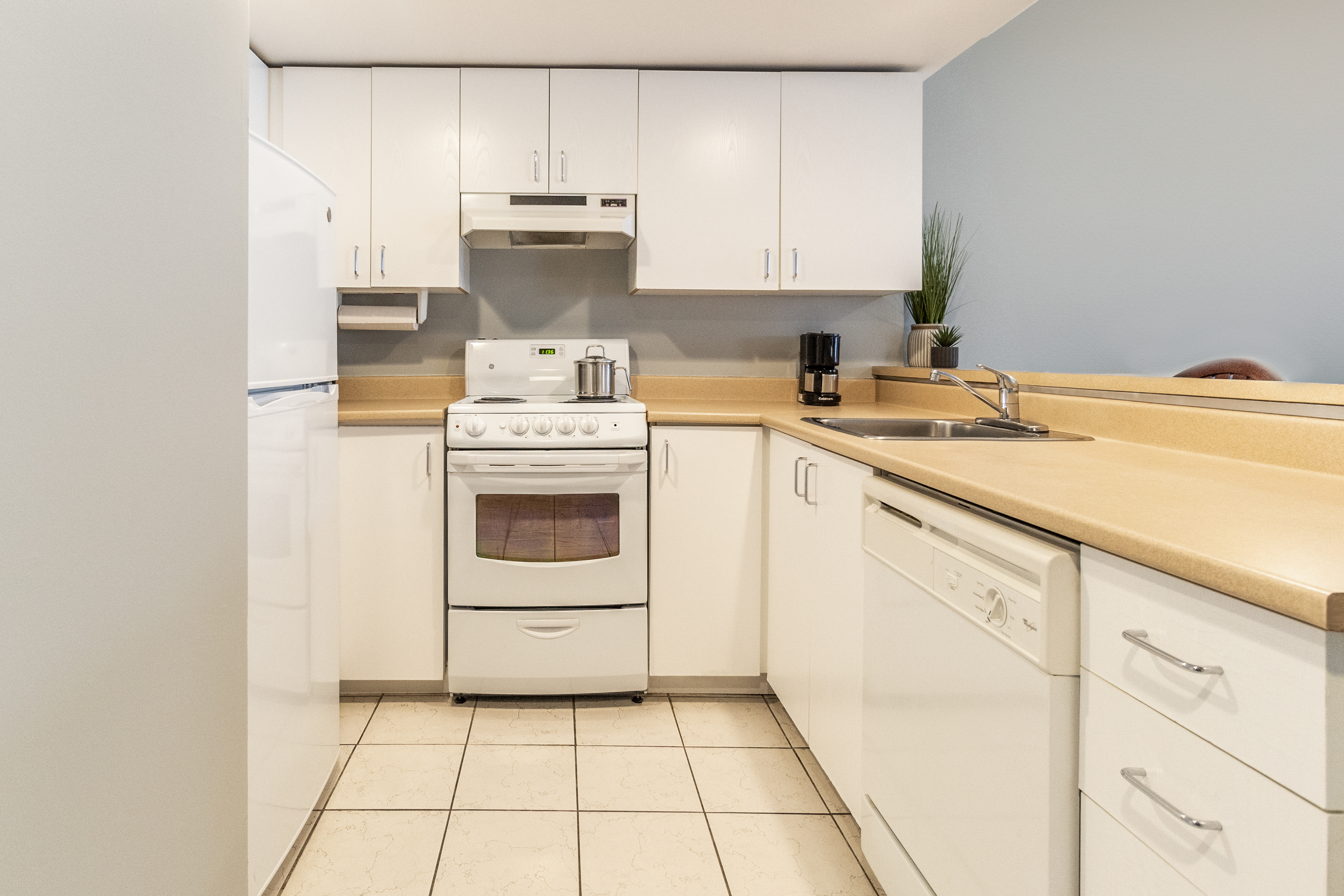 Studio Two Queen Beds