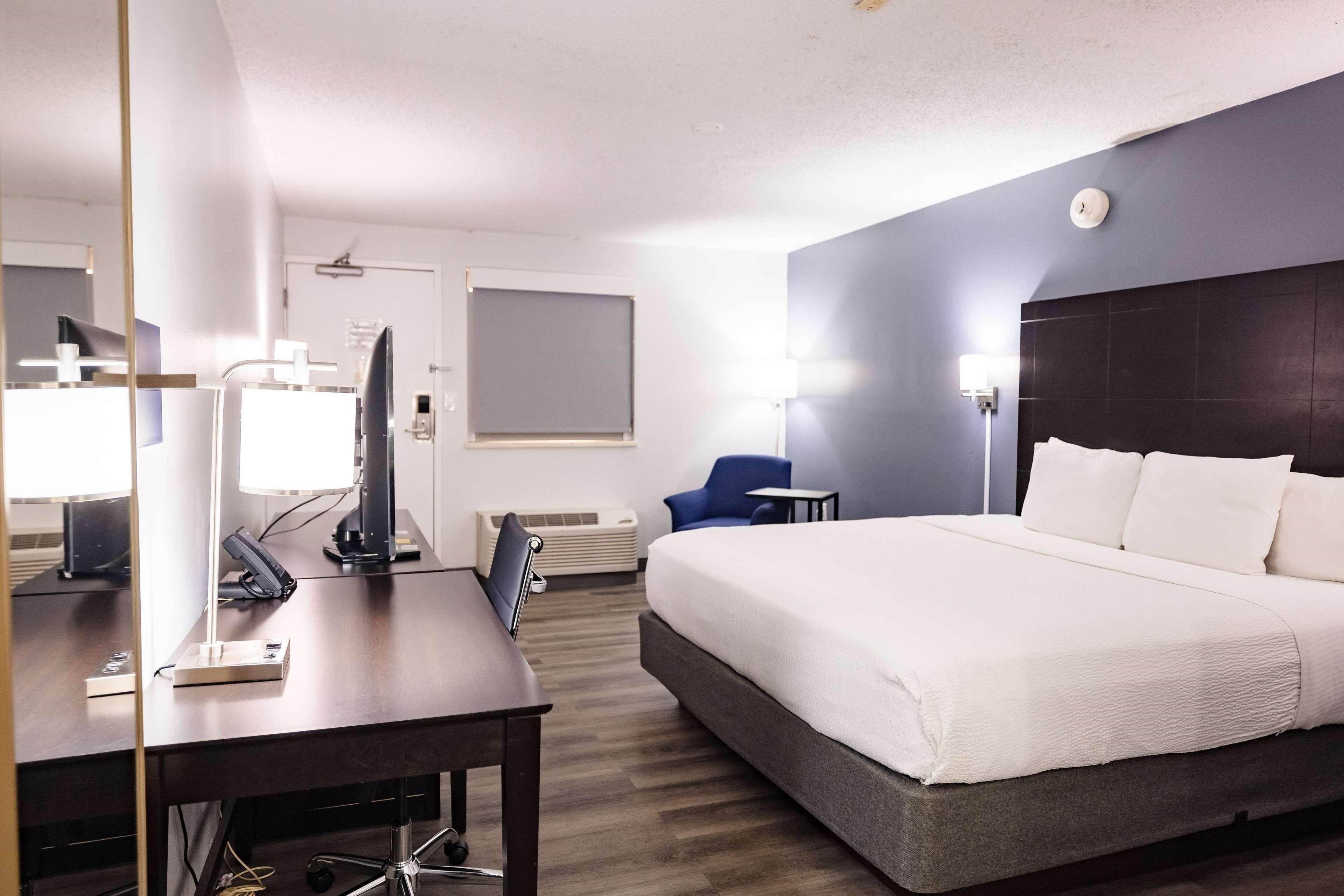 Room Deluxe King Bed