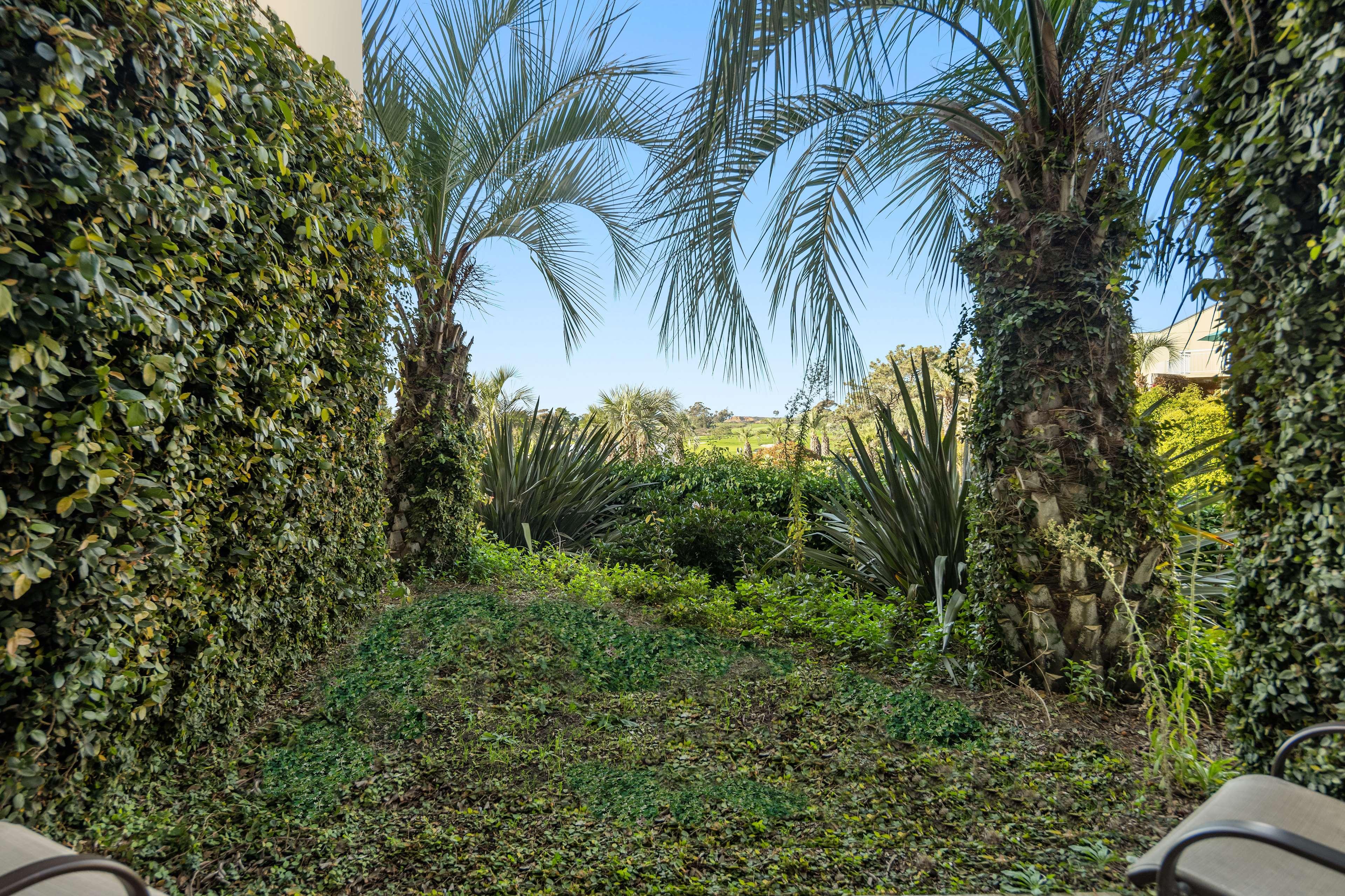 Double Guest Room King Bed